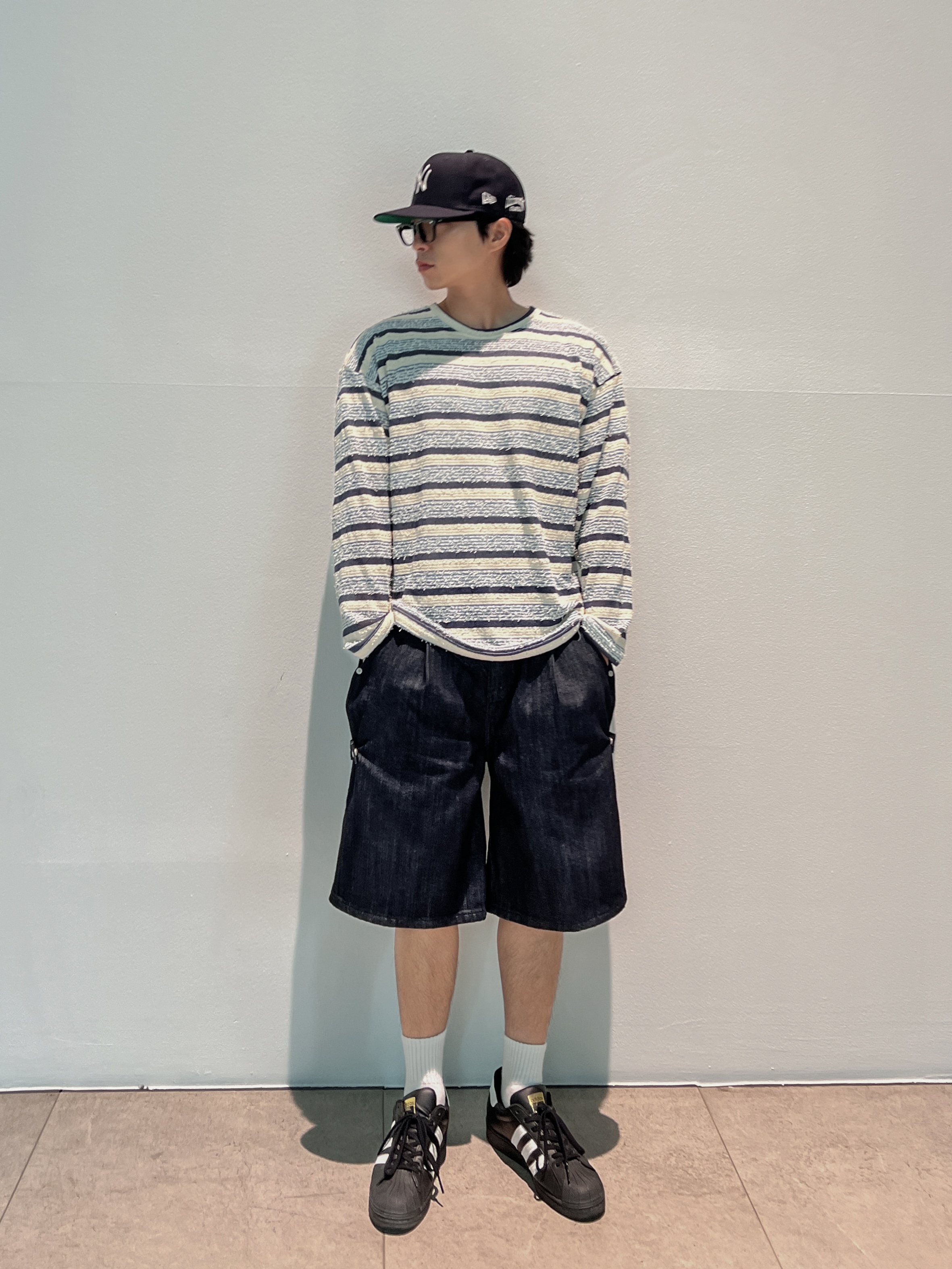 Thisisneverthat x New Era x MLB New York Yankees 59Fifty Classic Navy, Adidas Superstar Core Black White 착용 스타일 - 1