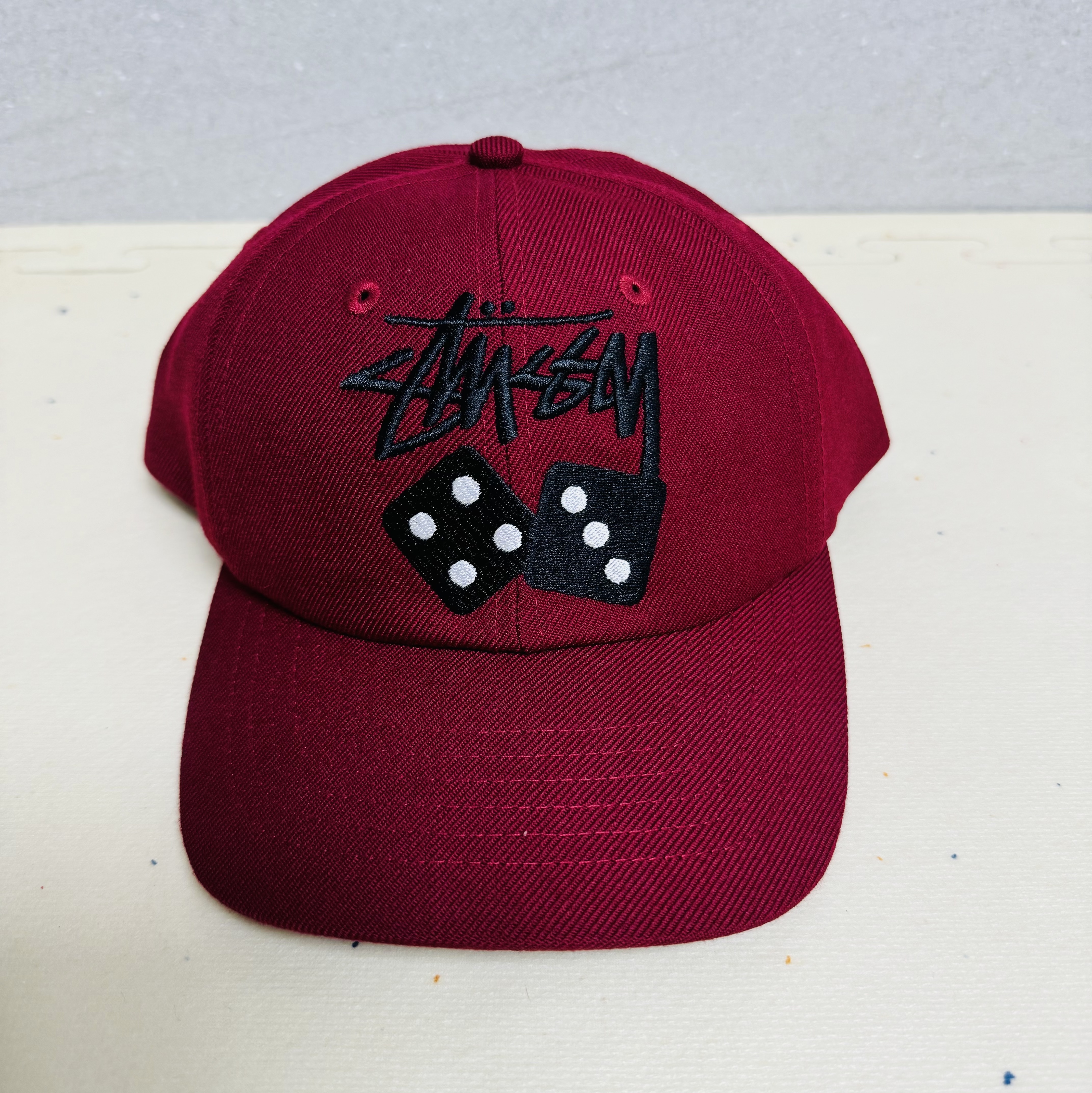 Stussy Low Profile Stock Dice Snapback Maroon 착용 스타일