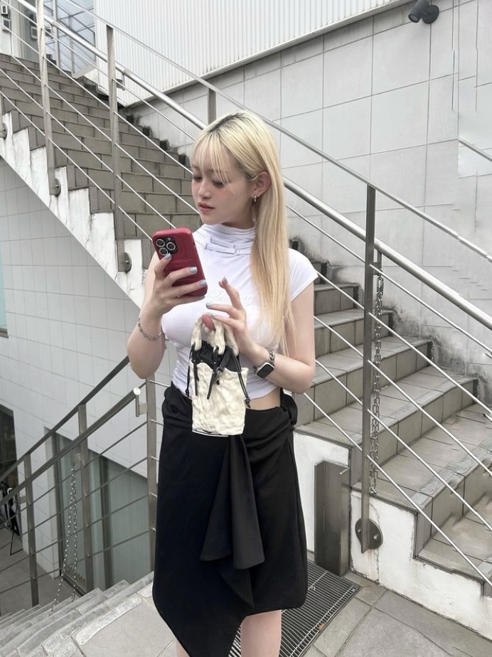 Ottolinger Signature Ceramic Bag Seedpearl 착용 스타일 - 1