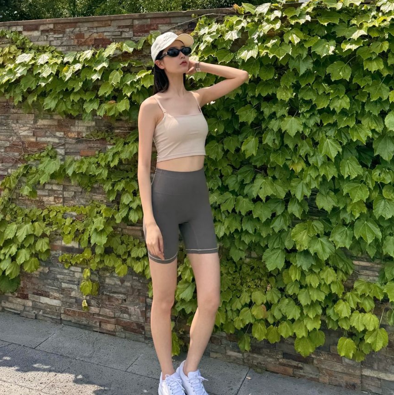 ADEVA Airdex Biker Short Almond Cream, ADEVA Airdex Biker Short Hazelnut Brown 착용 스타일