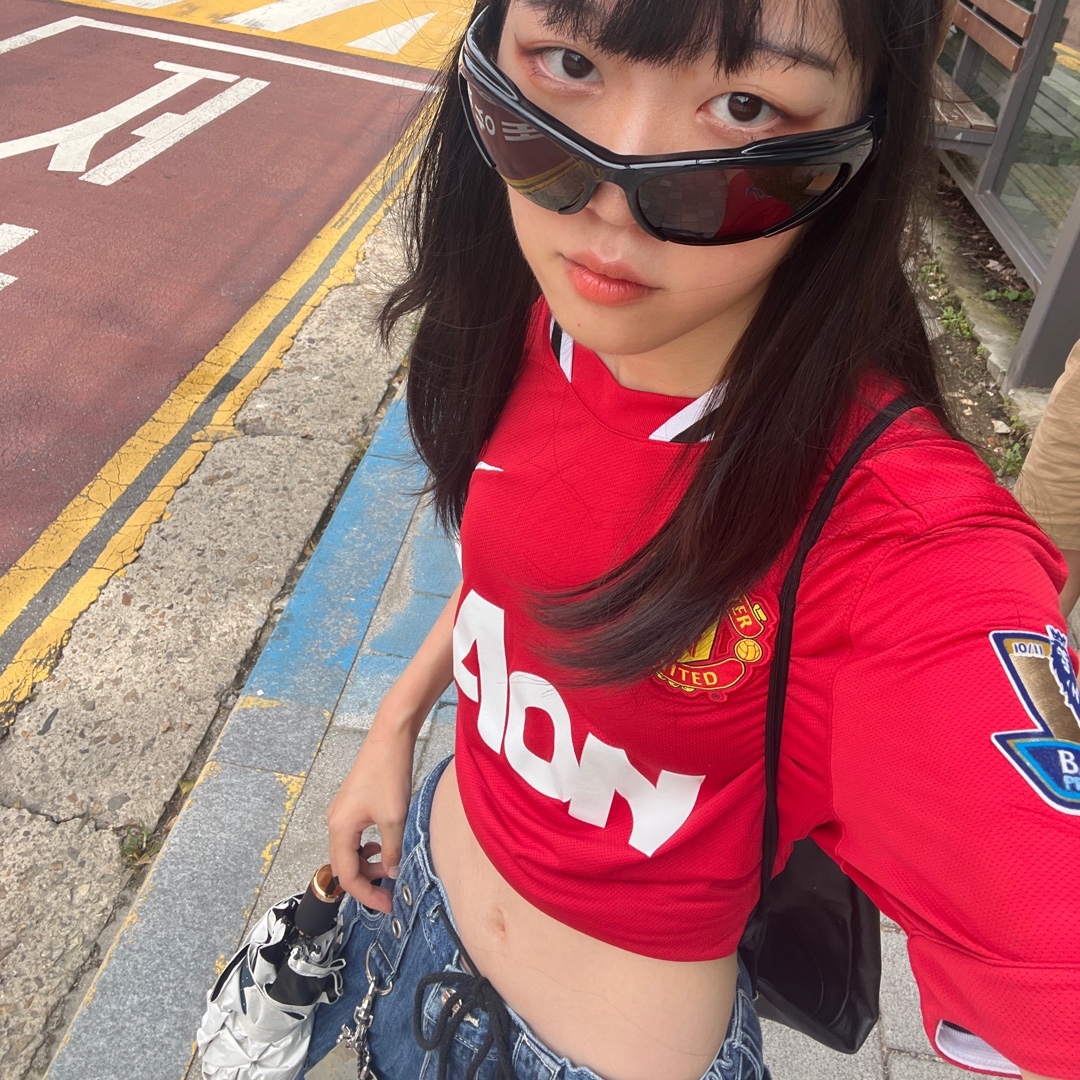 Adidas Manchester United 2023/24 Home Jersey Team Collegiate Red - KR Sizing (Non Marking Ver.), Balenciaga Reverse X-Pander Rectangle Sunglasses Black 착용 스타일