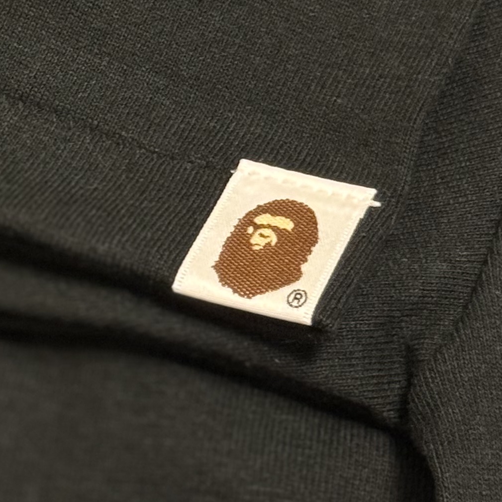 BAPE Ape Head One Point T-Shirt Black 착용 스타일 - 2