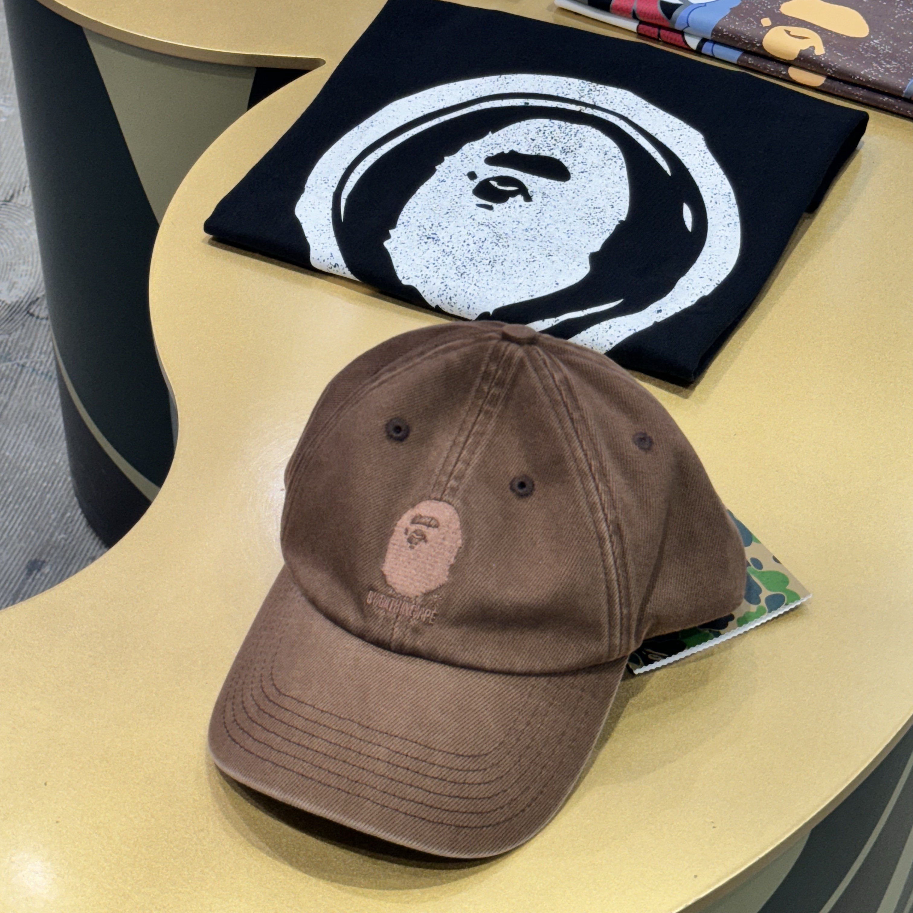 BAPE Ape Head Acid Wash Logo Cap Brown 착용 스타일 - 1