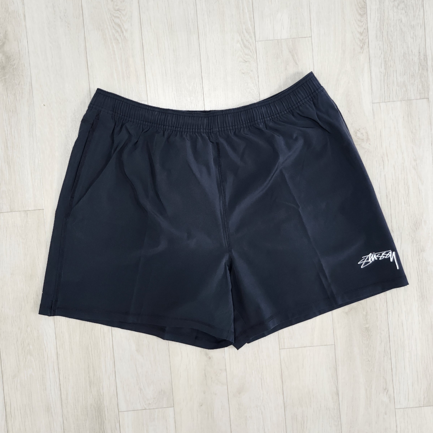 Nike x Stussy Water Short Black (FZ5761-010) 착용 스타일 - 1