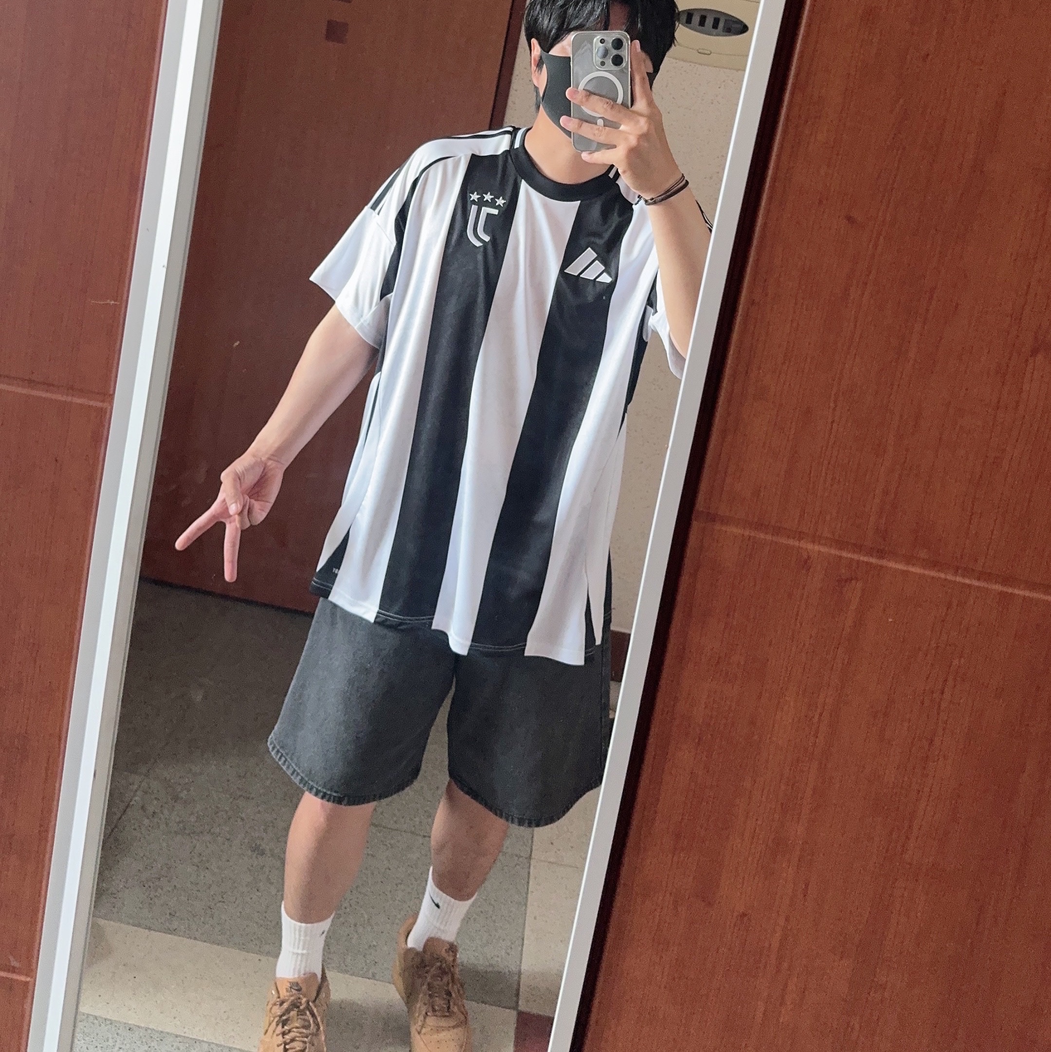 Adidas Juventus 2024/25 Home Jersey White Black - KR Sizing (Non Marking Ver.), Nike Air Force 1 '07 WB Flax 착용 스타일 - 2