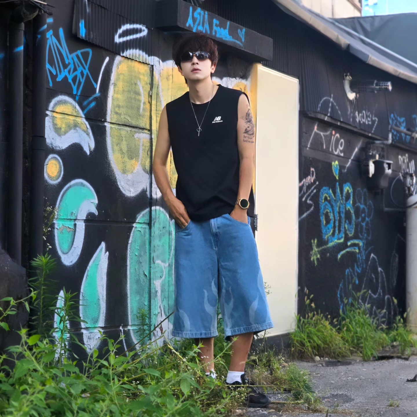 Adidas Flames Denim Shorts Blue - KR Sizing, Adidas Flames Denim Shorts Blue - US Sizing 착용 스타일 - 2