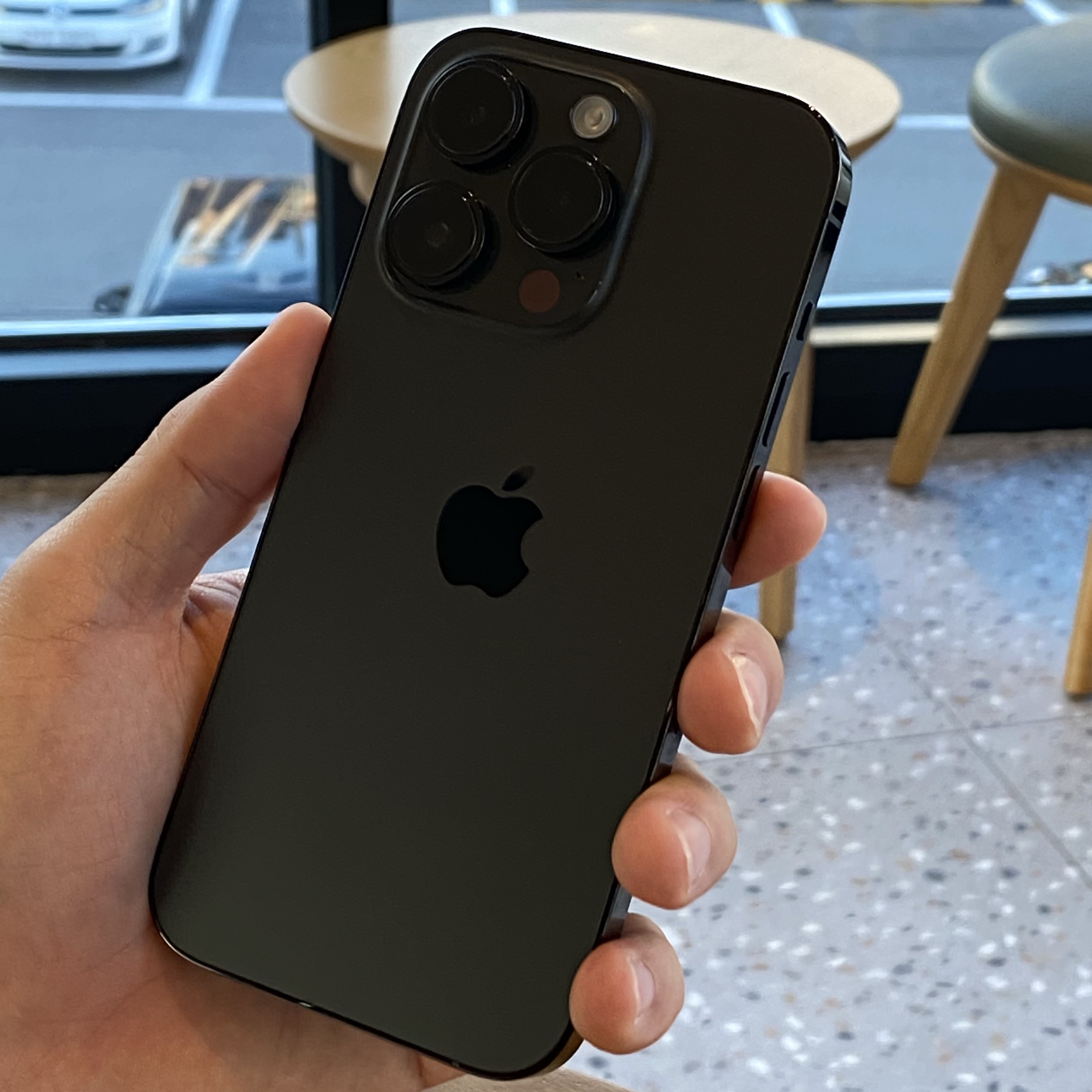 Apple iPhone 14 Pro 128GB Space Black (Korean Ver.) 착용 스타일