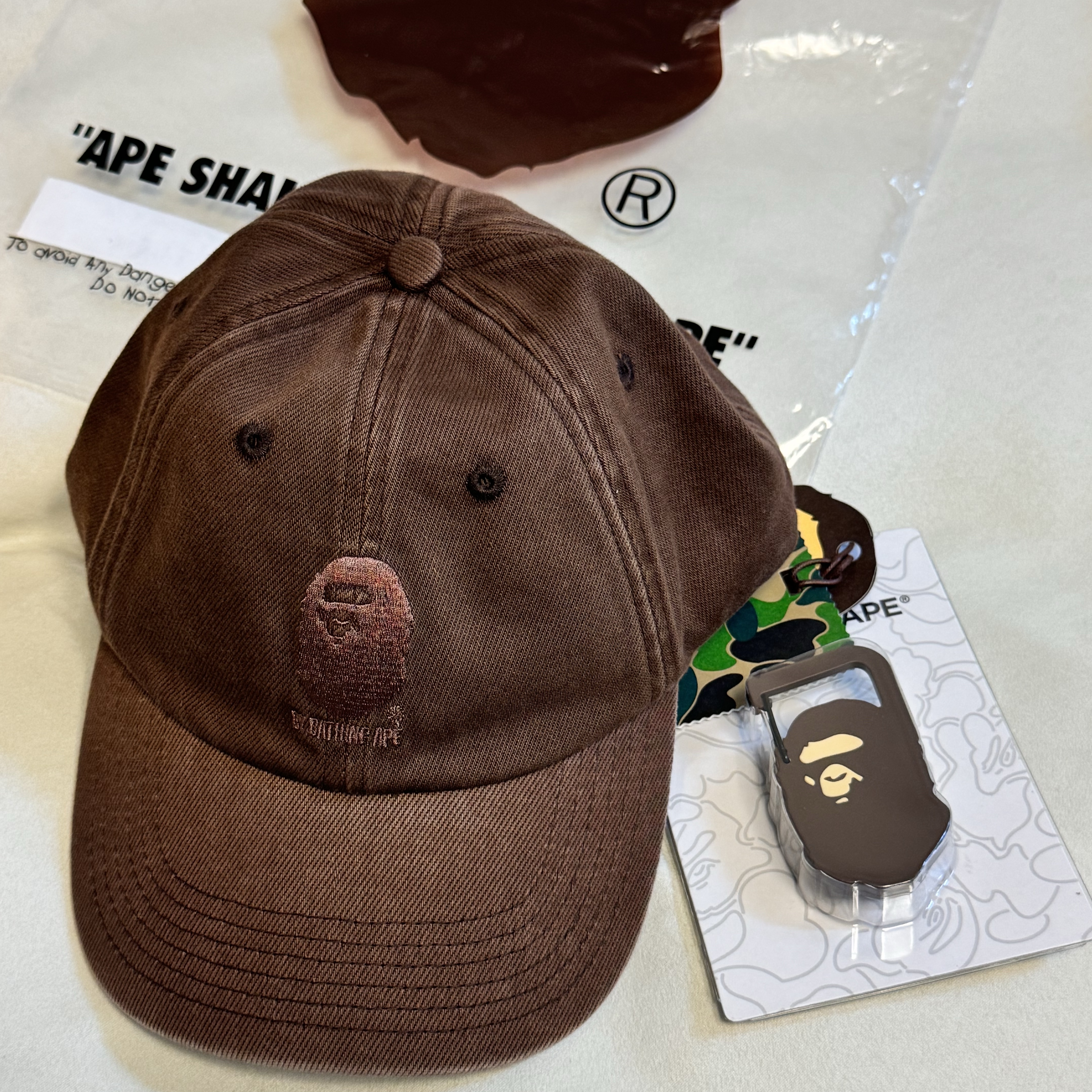 BAPE Ape Head Acid Wash Logo Cap Brown 착용 스타일 - 2