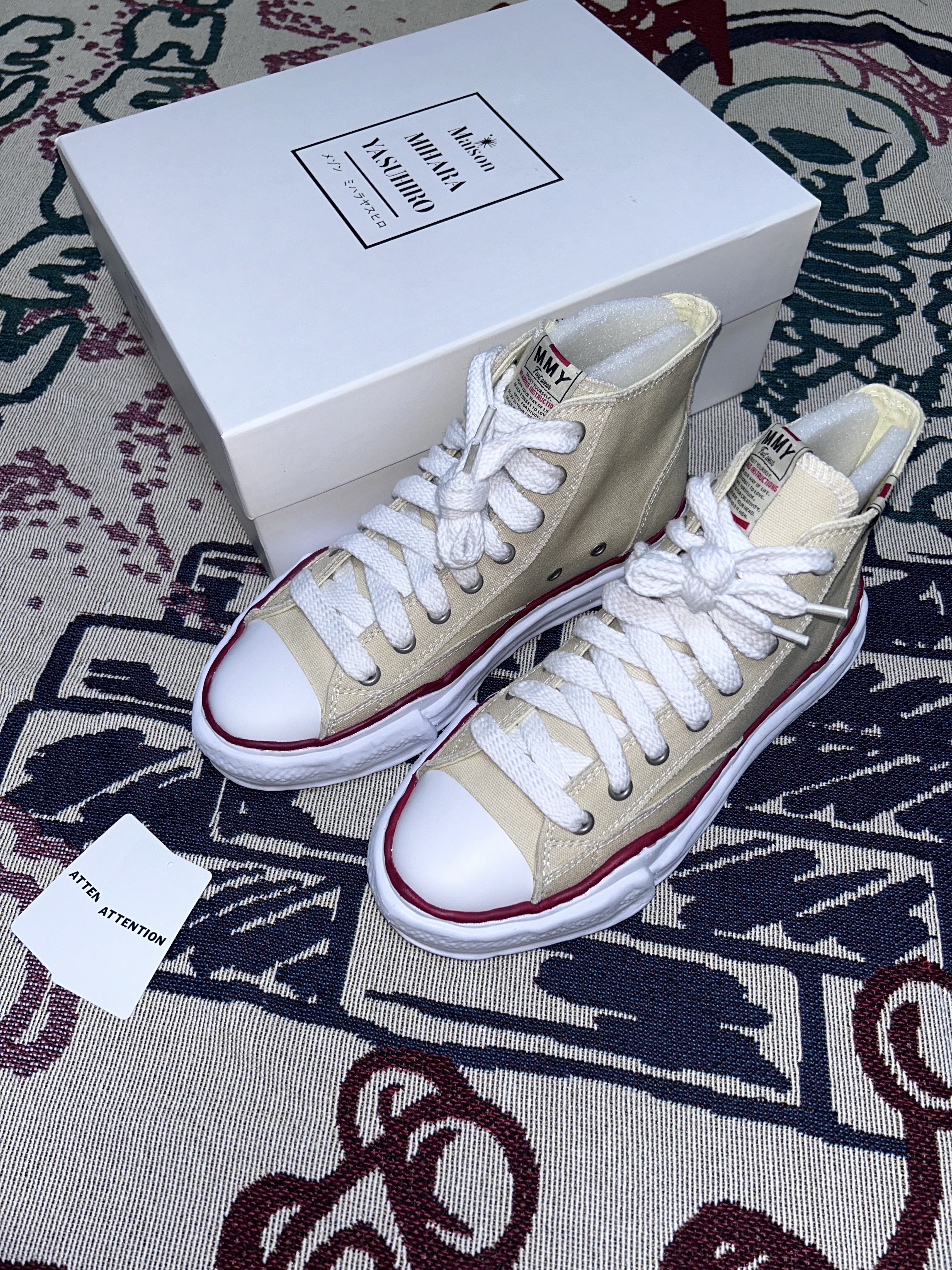 Maison Mihara Yasuhiro Peterson OG Sole Canvas High-top Sneakers Natural 착용 스타일 - 1