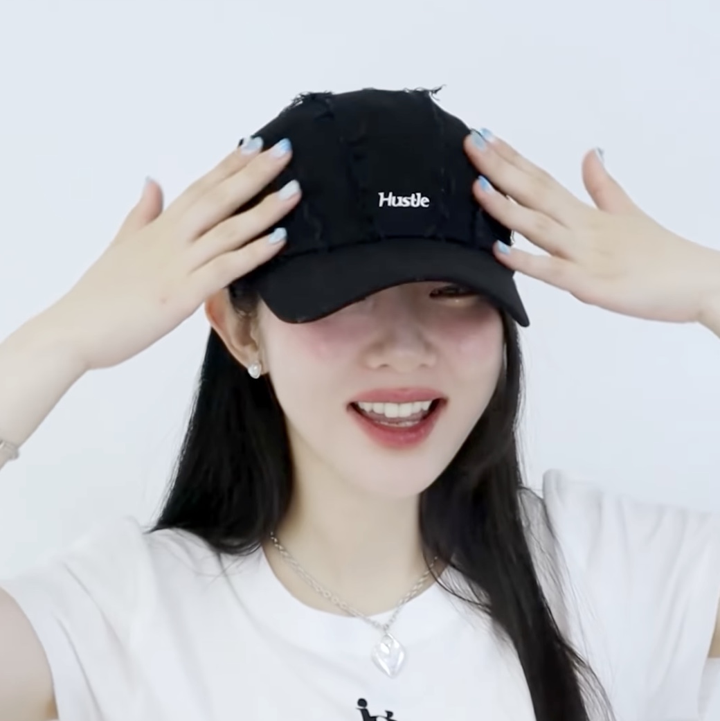 True Religion Injury Cap Red, True Religion Injury Cap Black 착용 스타일