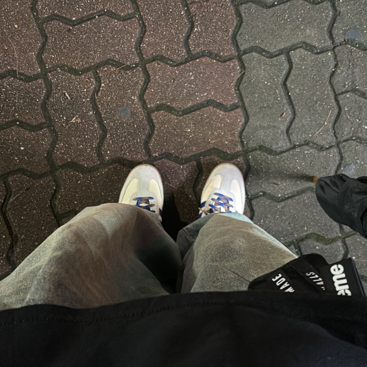 Adidas x Wales Bonner Samba Wonder Clay Royal Blue, Human Made Carabiner 70mm Silver 착용 스타일
