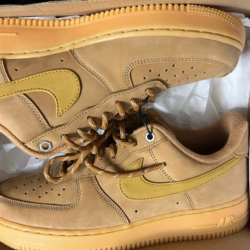 Nike Air Force 1 '07 WB Flax 착용 스타일