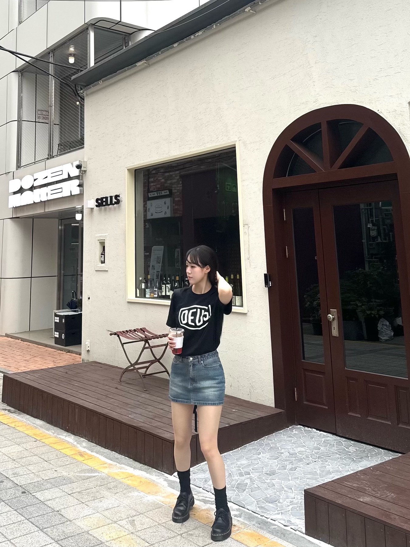 Dr. Martens 1461 Bex Black, Deus Ex Machina Shield T-Shirt Black 착용 스타일 - 3