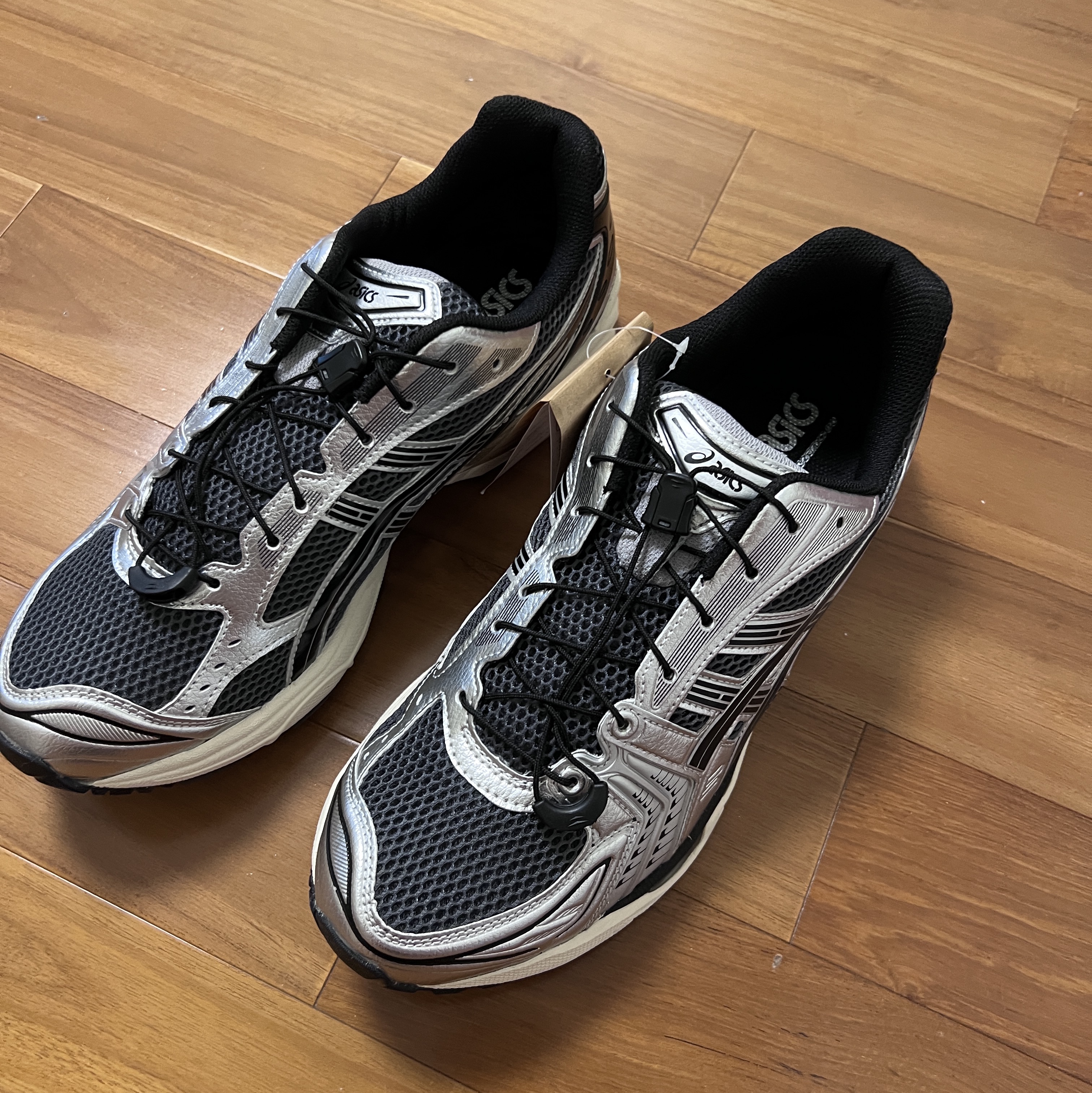 Asics Unlimited Gel-Kayano 14 Carrier Grey Black 착용 스타일