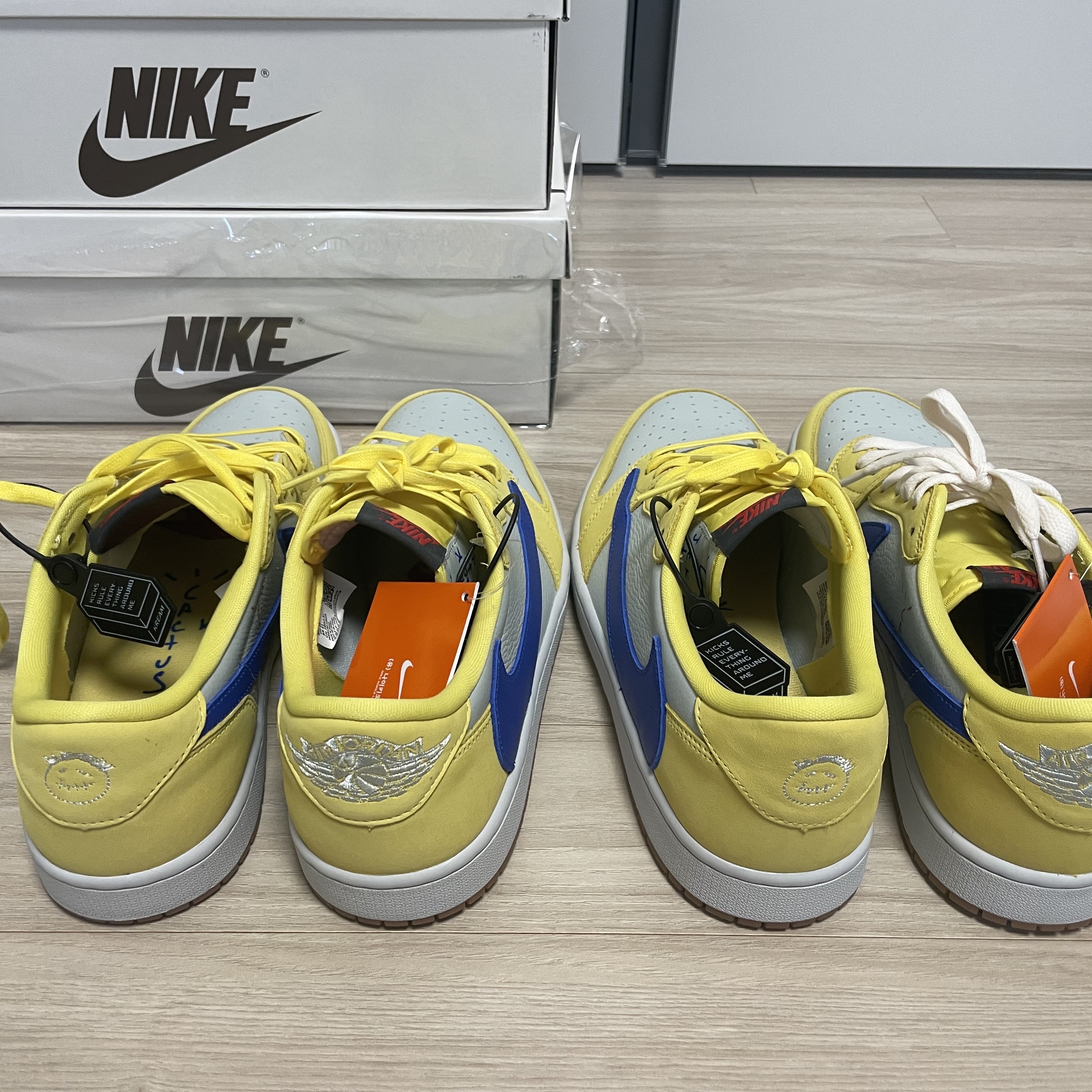 (W) Jordan 1 x Travis Scott Retro Low OG SP Canary 착용 스타일 - 4