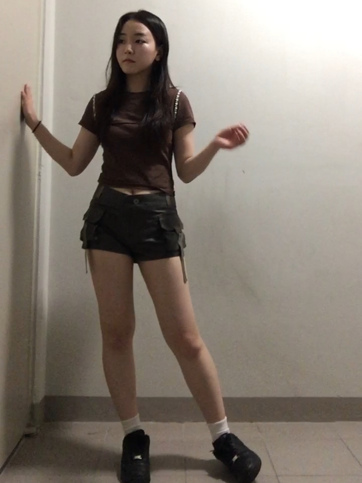 (W) Bohemian Seoul Biker Short Pants Black 착용 스타일 - 5