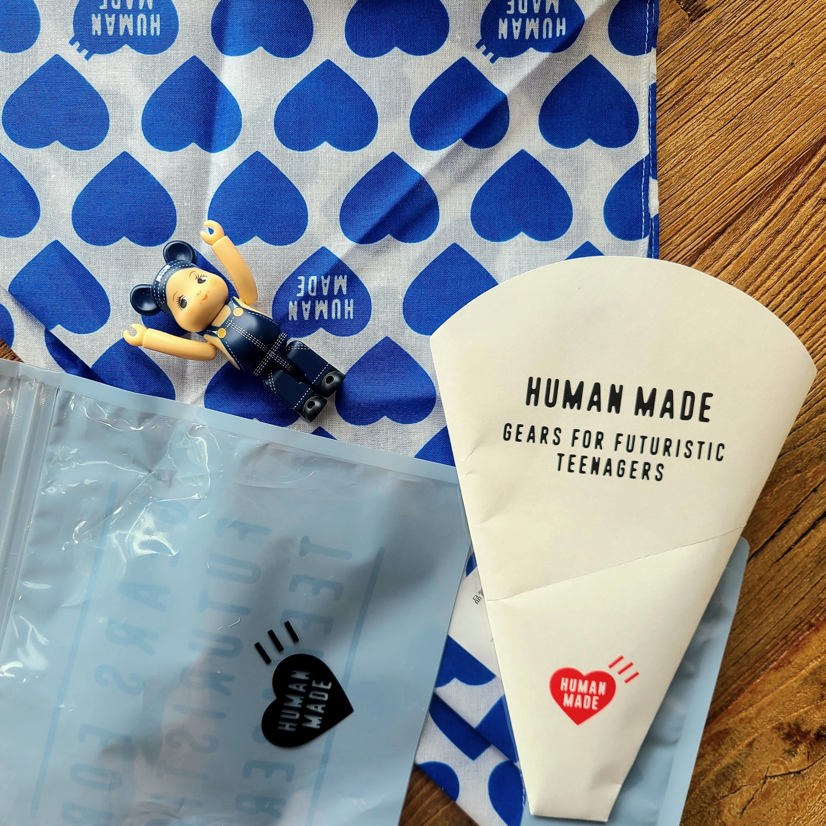 Human Made Big Bandana #2 Navy, Bearbrick x Lee Buddy Lee 100% & 400% Set 착용 스타일 - 3