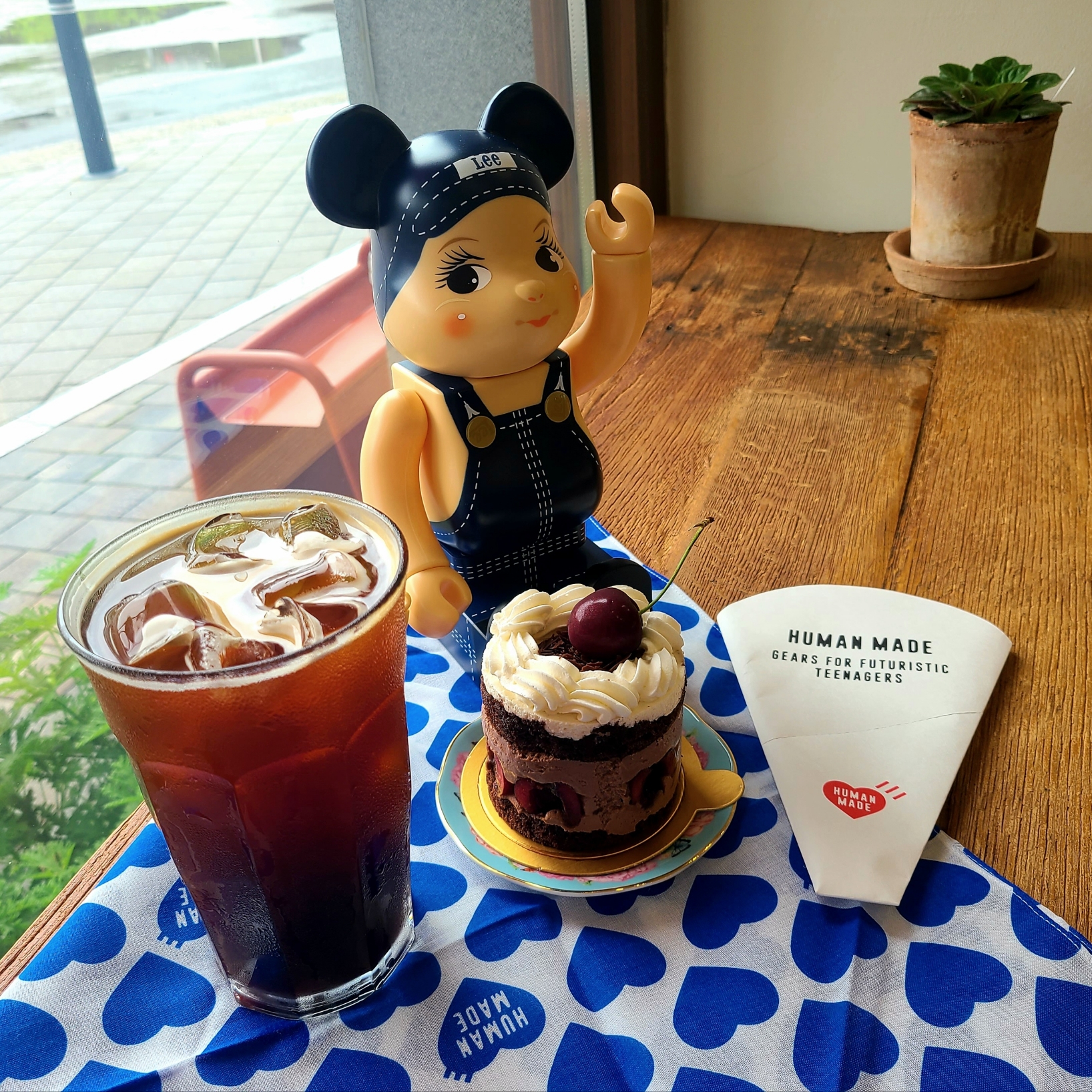 Human Made Big Bandana #2 Navy, Bearbrick x Lee Buddy Lee 100% & 400% Set 착용 스타일 - 1