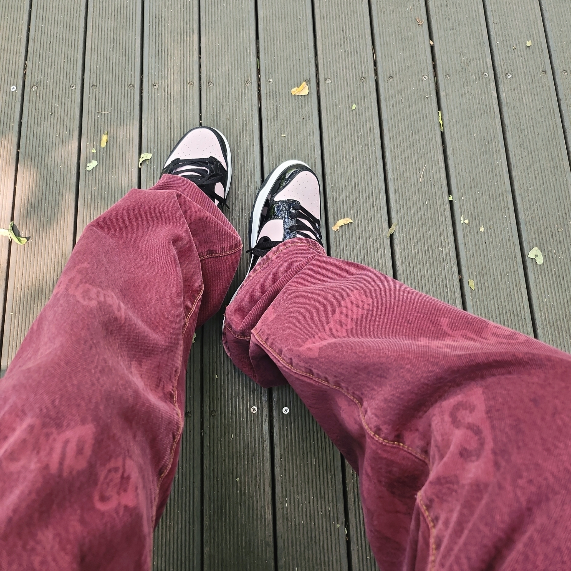 (W) Nike Dunk Low Essential Pink Foam Black, Stussy Worldwide Big OL' Jeans Fuchsia 착용 스타일