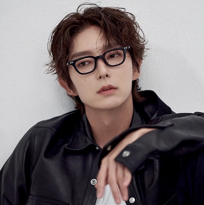 Highcollar Mute Plaid, Highcollar Mute Tortoise 착용 스타일