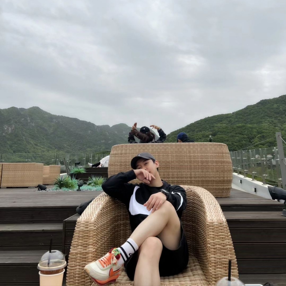 Nike x Sacai x Clot LDWaffle Orange Blaze 착용 스타일