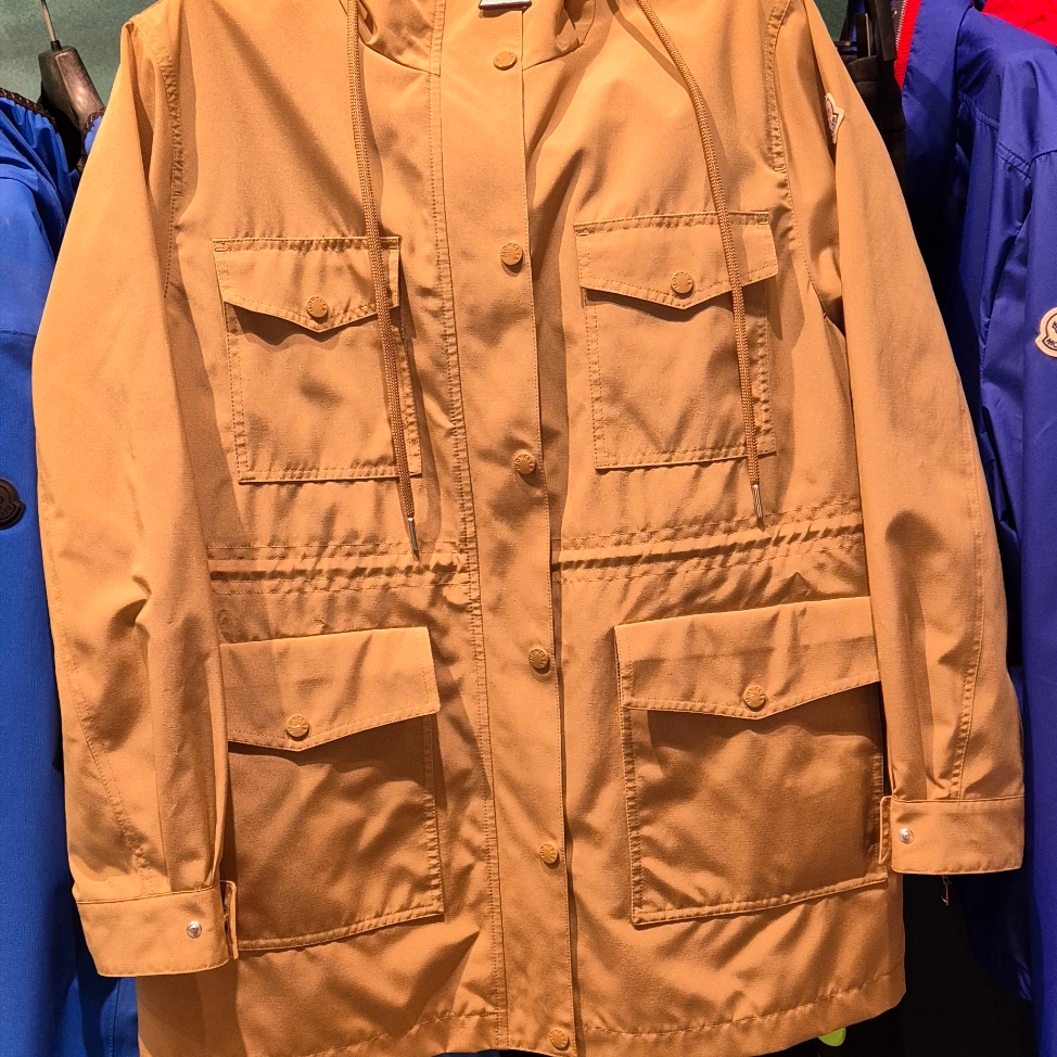 (W) Moncler Treberon Parka Jacket Beige - 23SS 착용 스타일 - 6