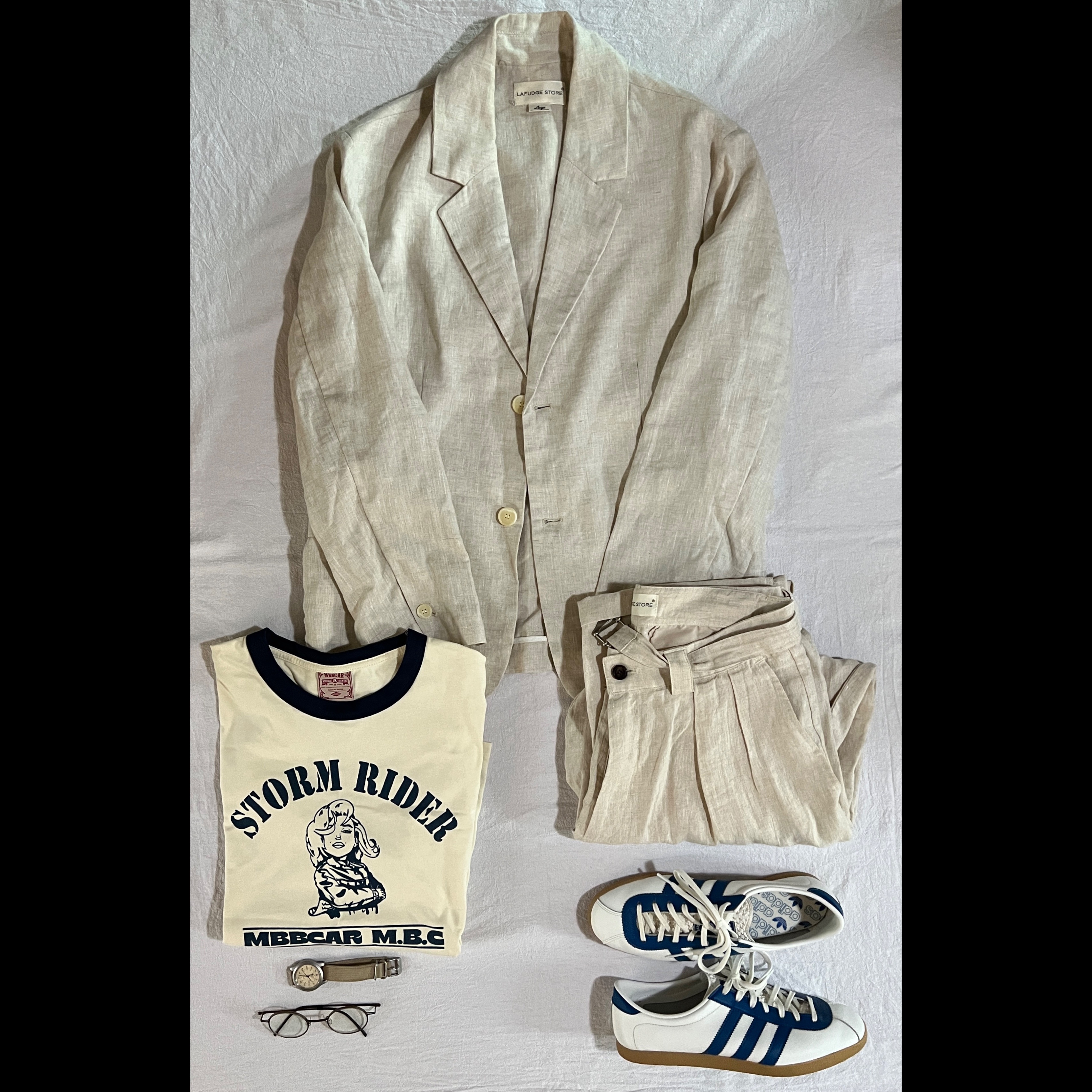 Adidas London Core White Dark Marine 착용 스타일