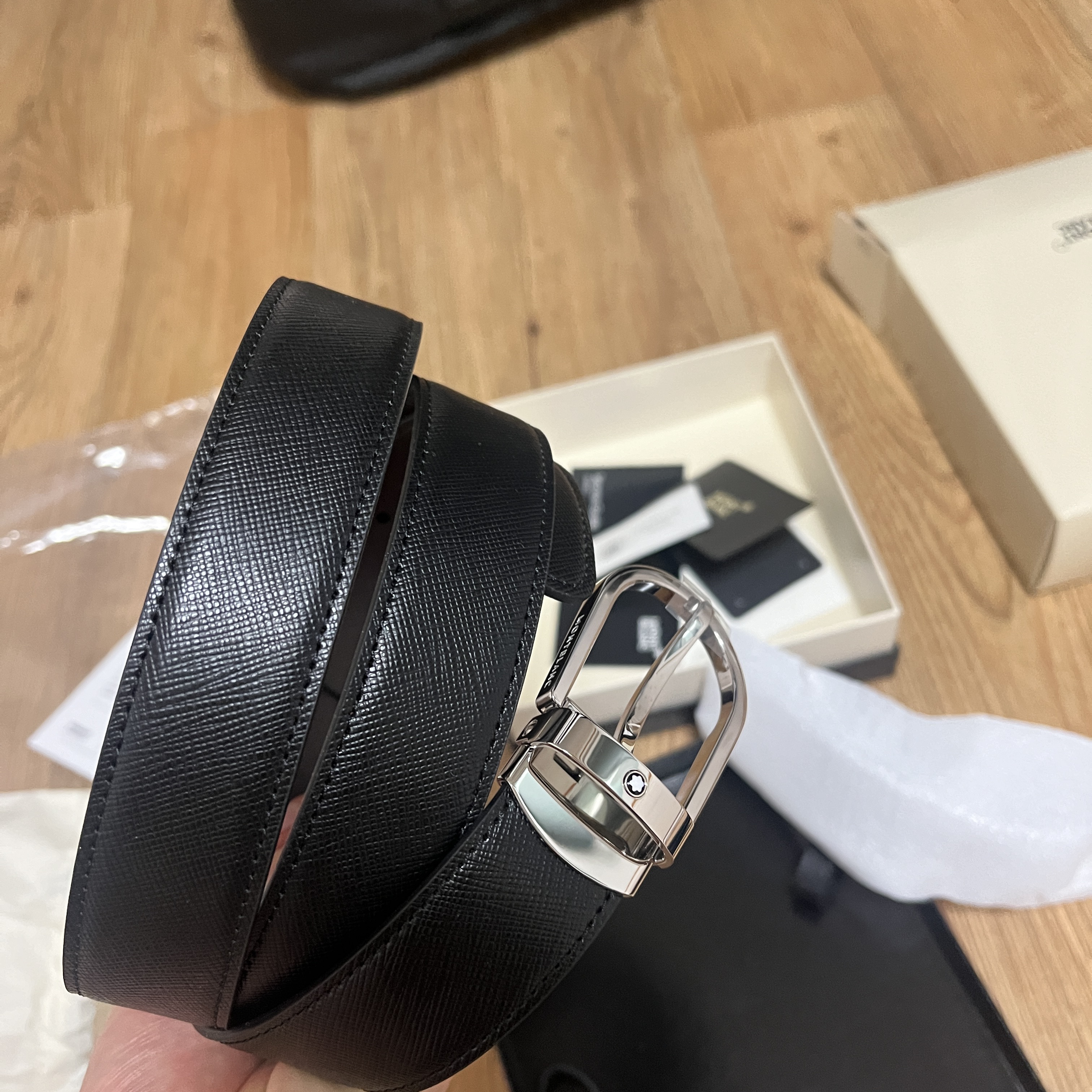 Montblanc Horseshoe Buckle 30mm Reversible Leather Black Brown 착용 스타일 - 2