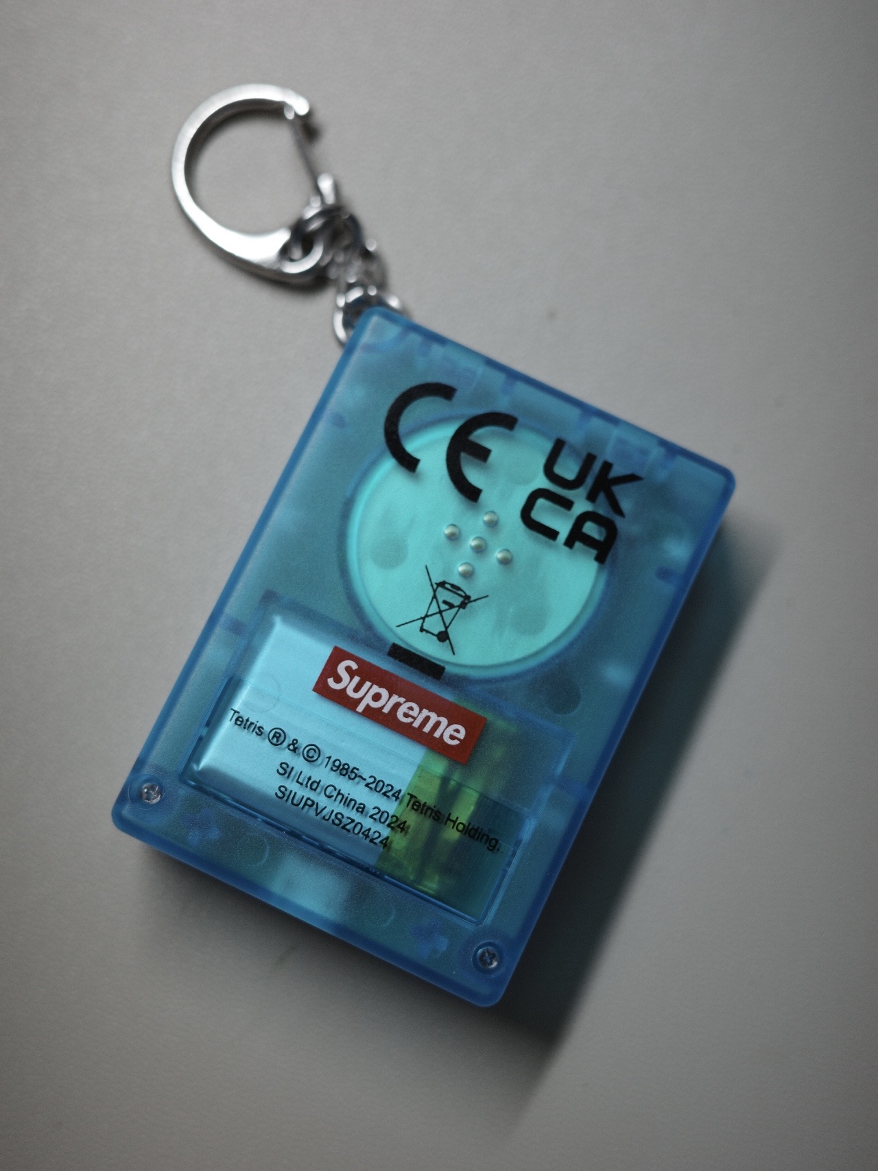 Supreme x Tetris Mini Blue - 24SS (Korean Ver.) 착용 스타일 - 2