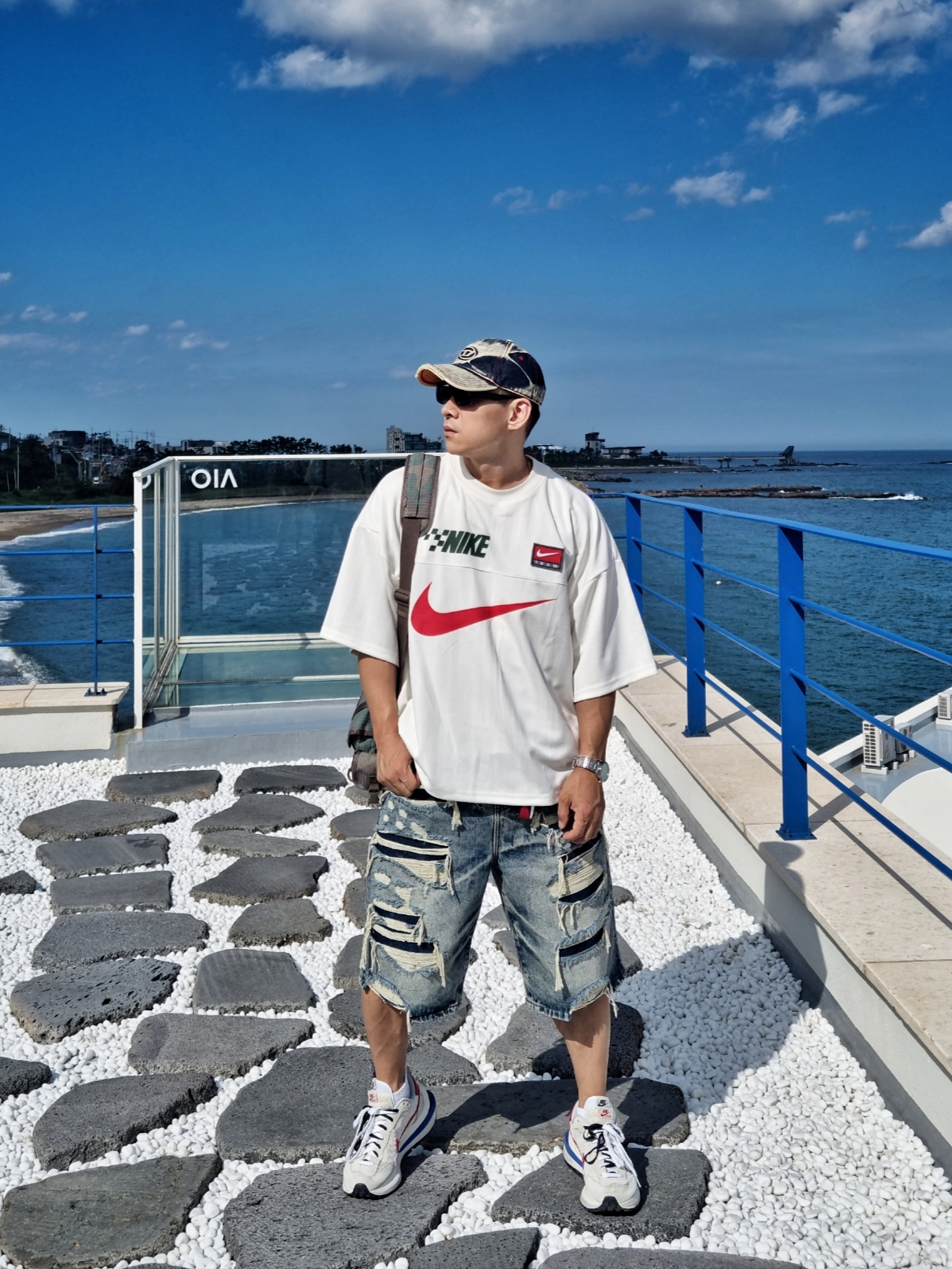 Diesel C-Seymon Treated Denim Baseball Cap Blue White, Supreme Mini Duffle Bag Woodland Camo - 24SS 착용 스타일 - 1