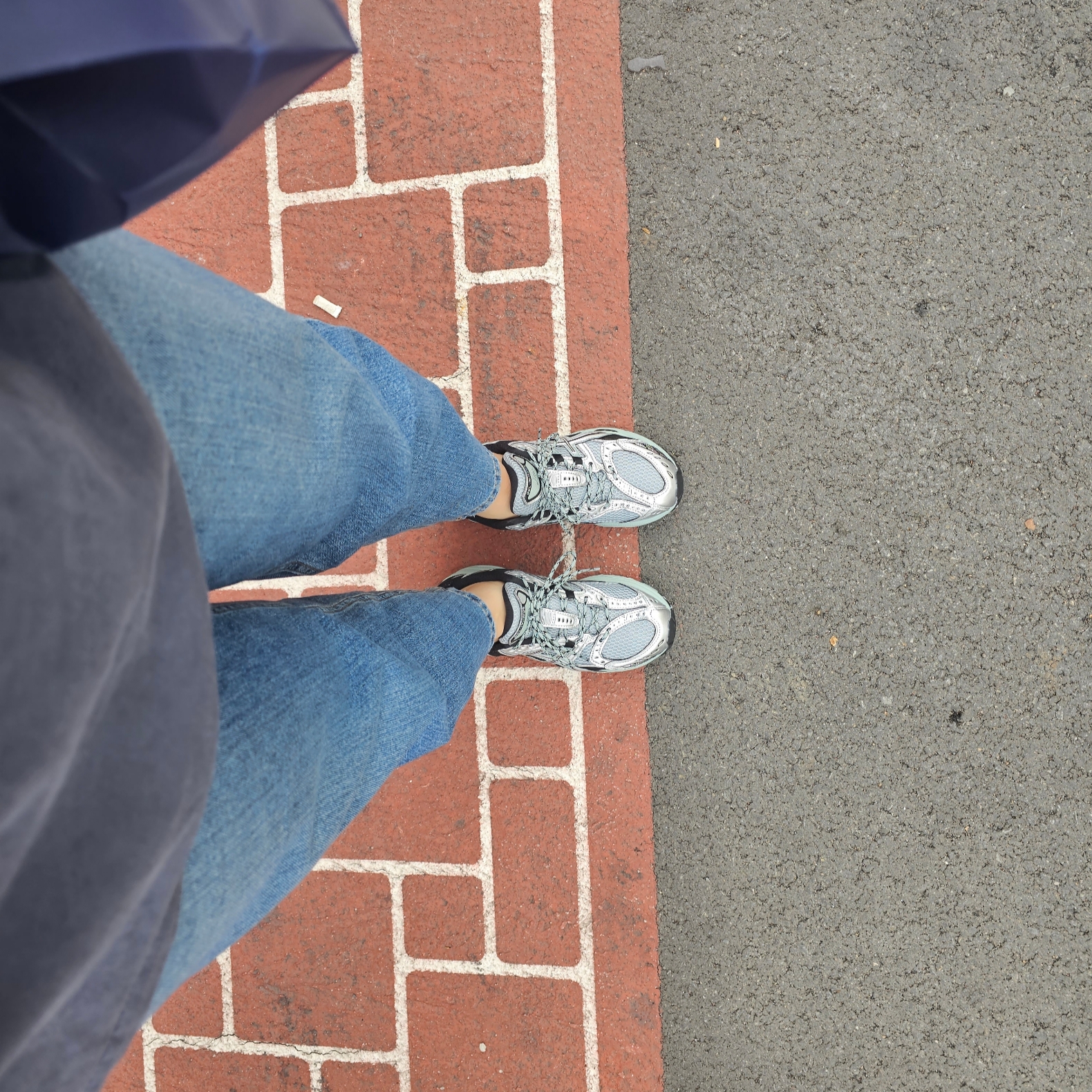 Asics Gel-Nimbus 10.1 Ocean Haze Pure Silver 착용 스타일