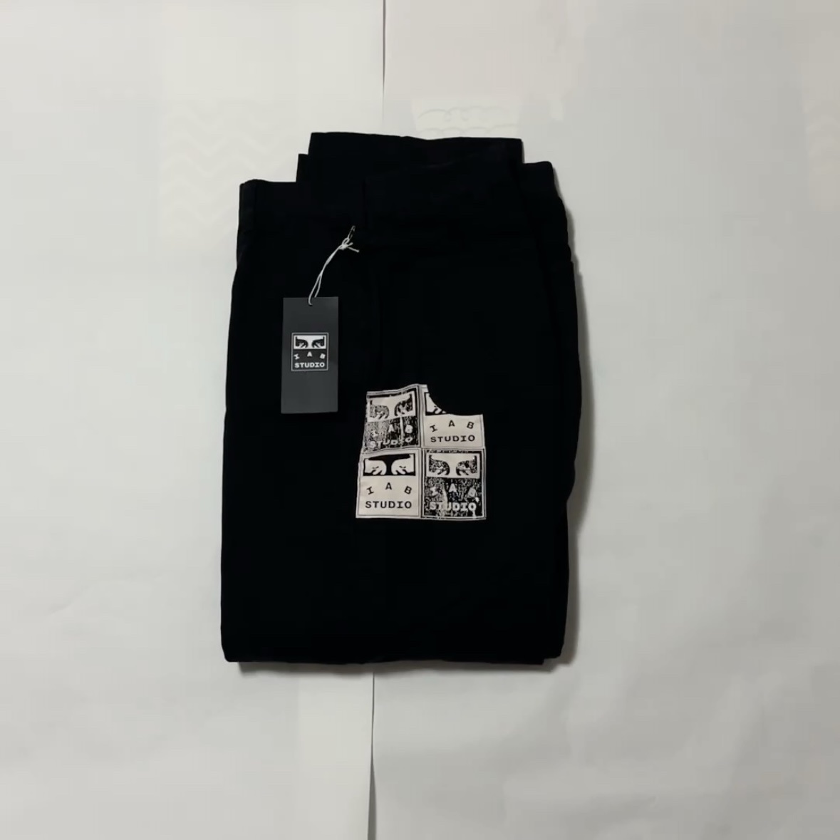 IAB Studio x Obey Poster Carpenter Pants Anthracite 착용 스타일