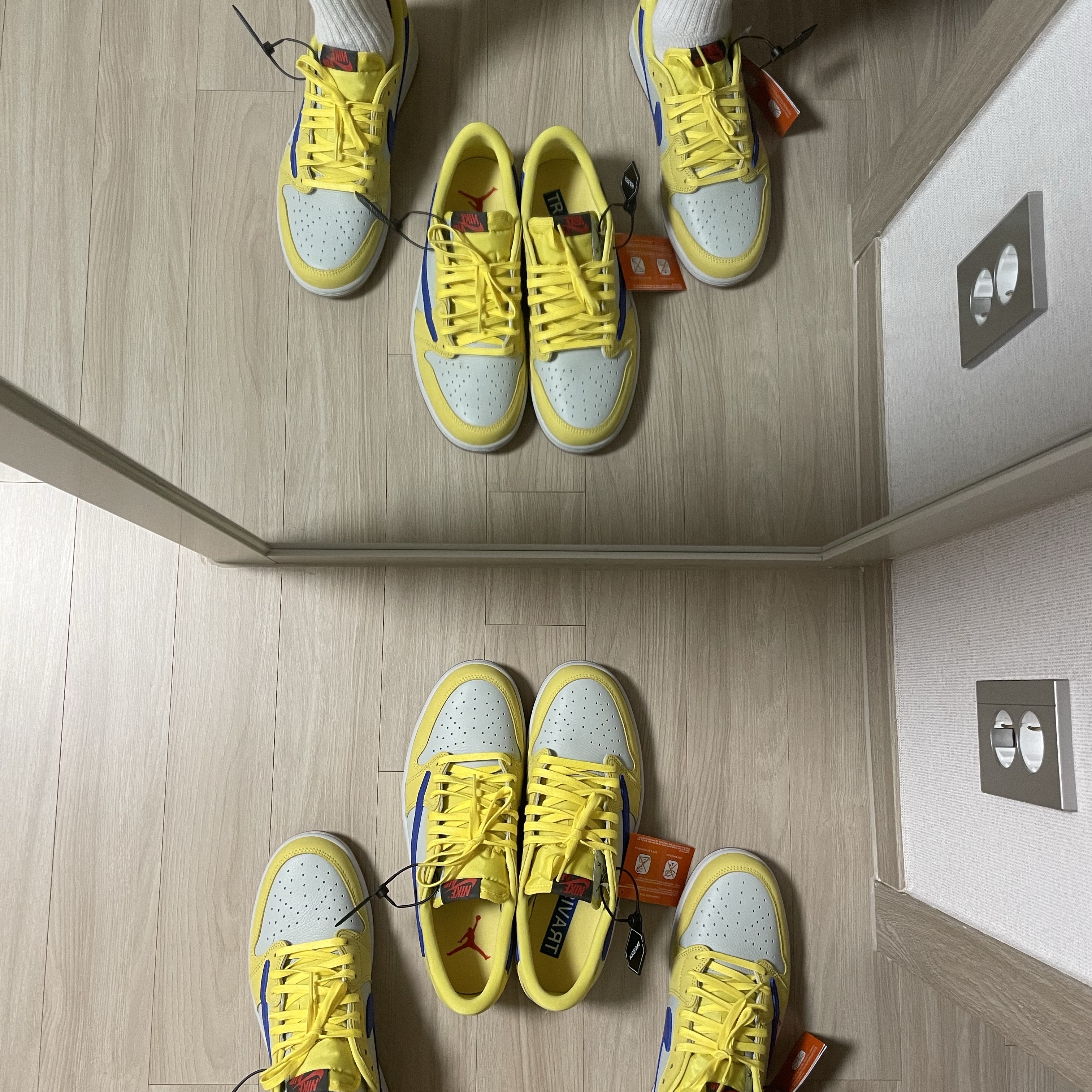 (W) Jordan 1 x Travis Scott Retro Low OG SP Canary 착용 스타일 - 6