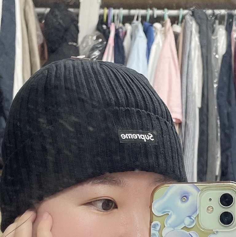 Supreme Overdyed Beanie Black 착용 스타일