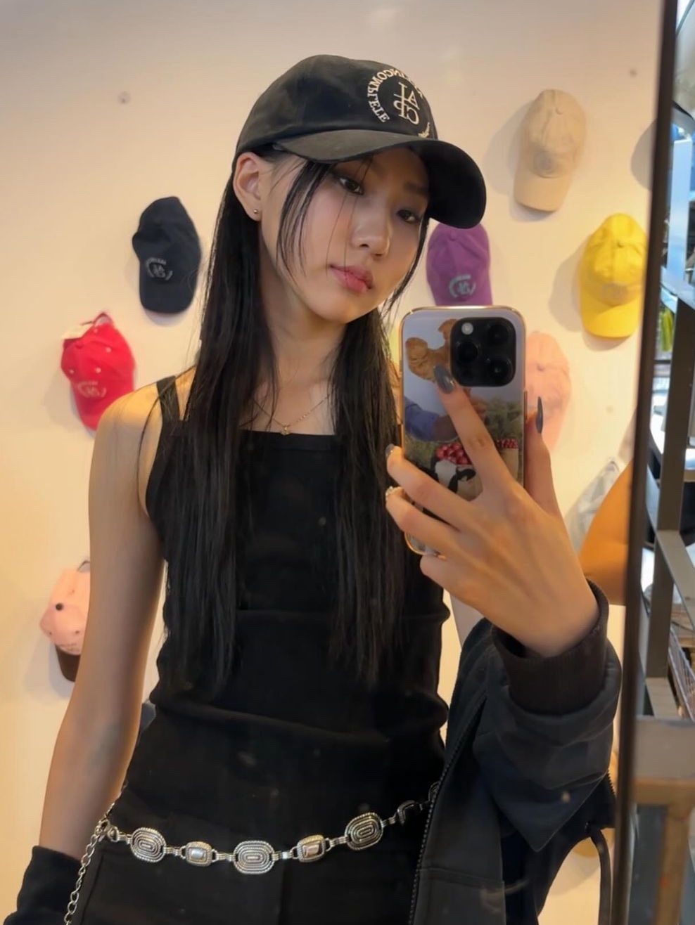 Allincomplete Round Logo Ball Cap Black 착용 스타일