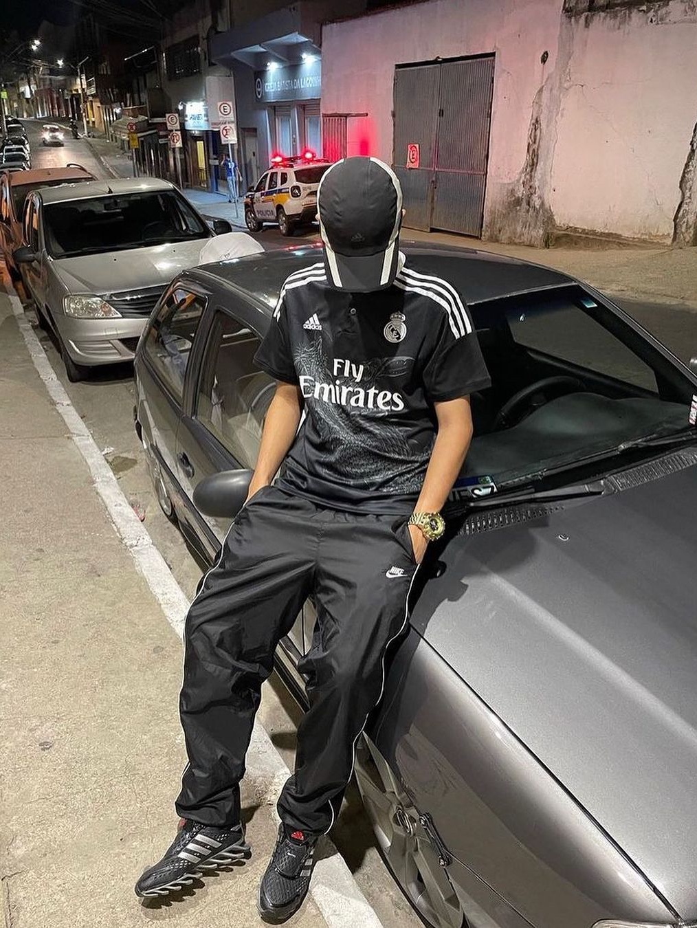Adidas Real Madrid 2023/24 Home Jersey White - US Sizing (Non Marking Ver.), Adidas Real Madrid 2022/23 3rd Jersey Black - KR Sizing (Non Marking Ver.) 착용 스타일 - 4