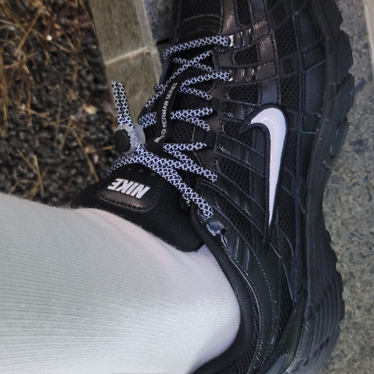 Nike P-6000 TRK3 Black White 착용 스타일 - 2