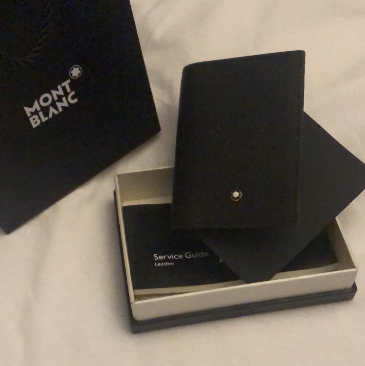 Montblanc Sartorial Business Card Holder Black 착용 스타일