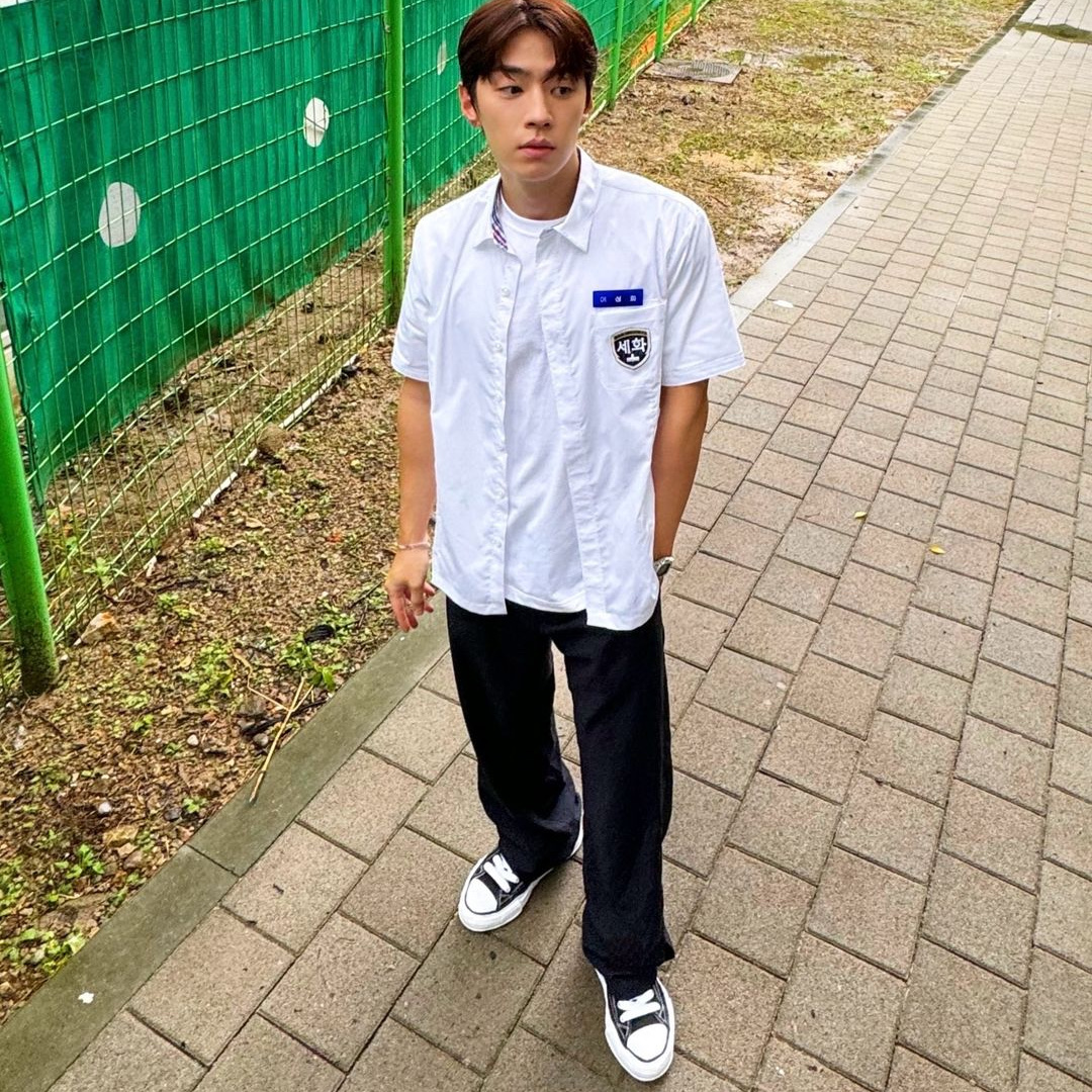 Maison Mihara Yasuhiro Peterson OG Sole Canvas Low Sneakers Black 착용 스타일 - 2