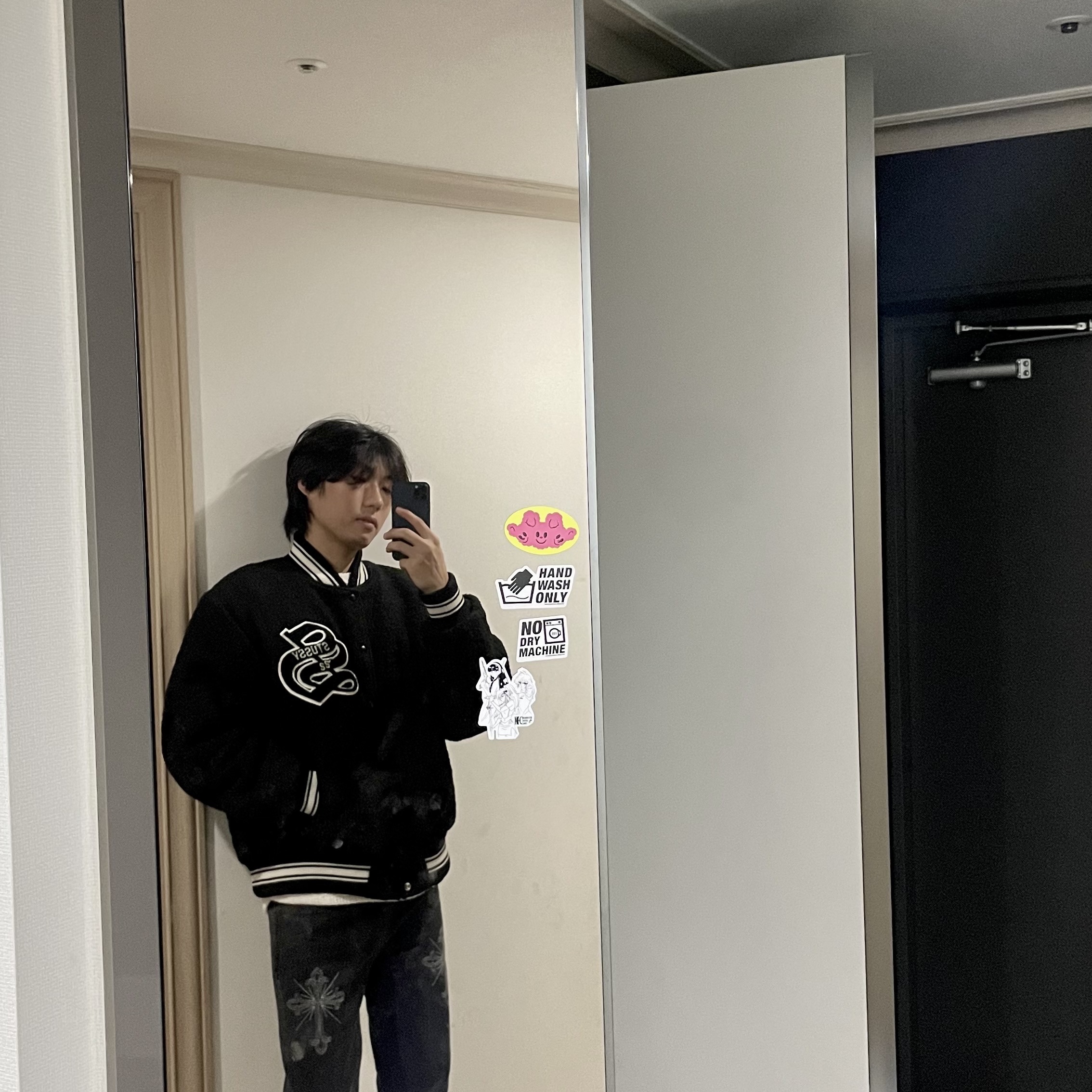 Stussy Casentino Wool Varsity Jacket Black 착용 스타일