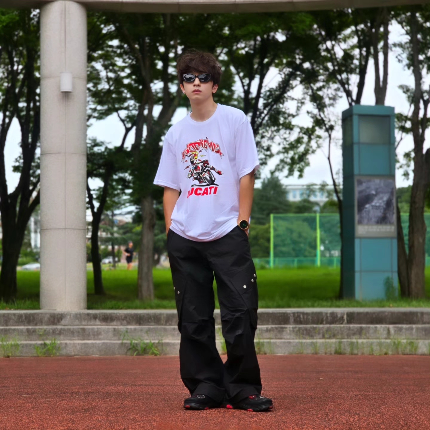 Supreme x Ducati Bike T-Shirt White - 24SS, Samsung Galaxy Watch6 44mm LTE Silver (Korean Ver.) 착용 스타일 - 4