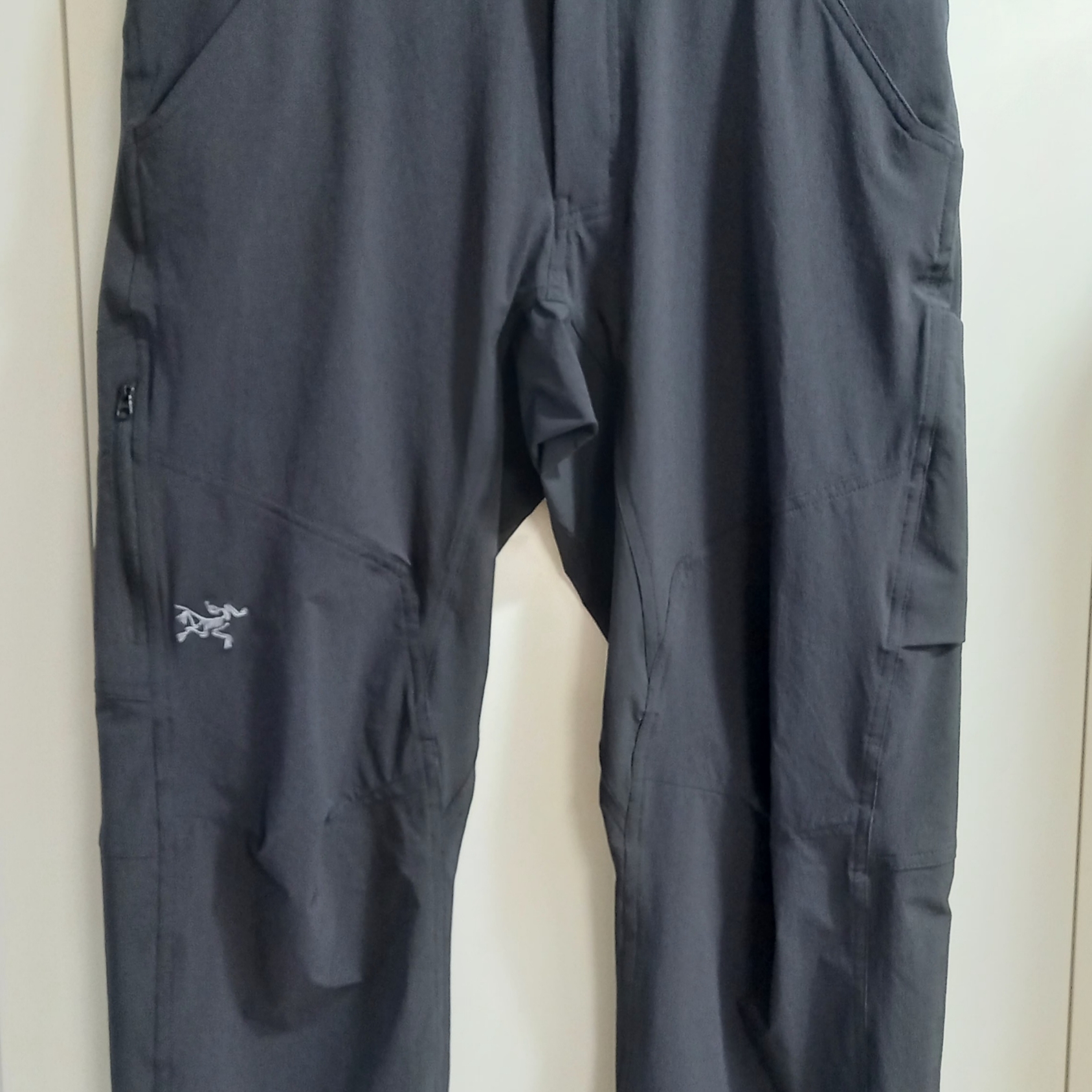 Arc'teryx Cronin Pants Black, Arc'teryx Cronin Pants Black 착용 스타일 - 3