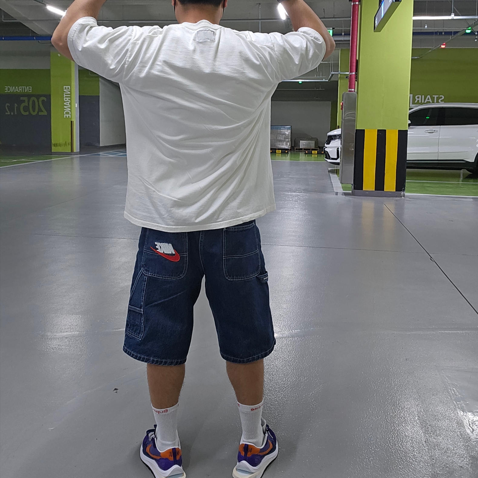 The North Face Purple Label 7 oz. Pocket T-Shirt Off White Purple, Supreme x Nike Denim Short Indigo - 24SS 착용 스타일 - 3