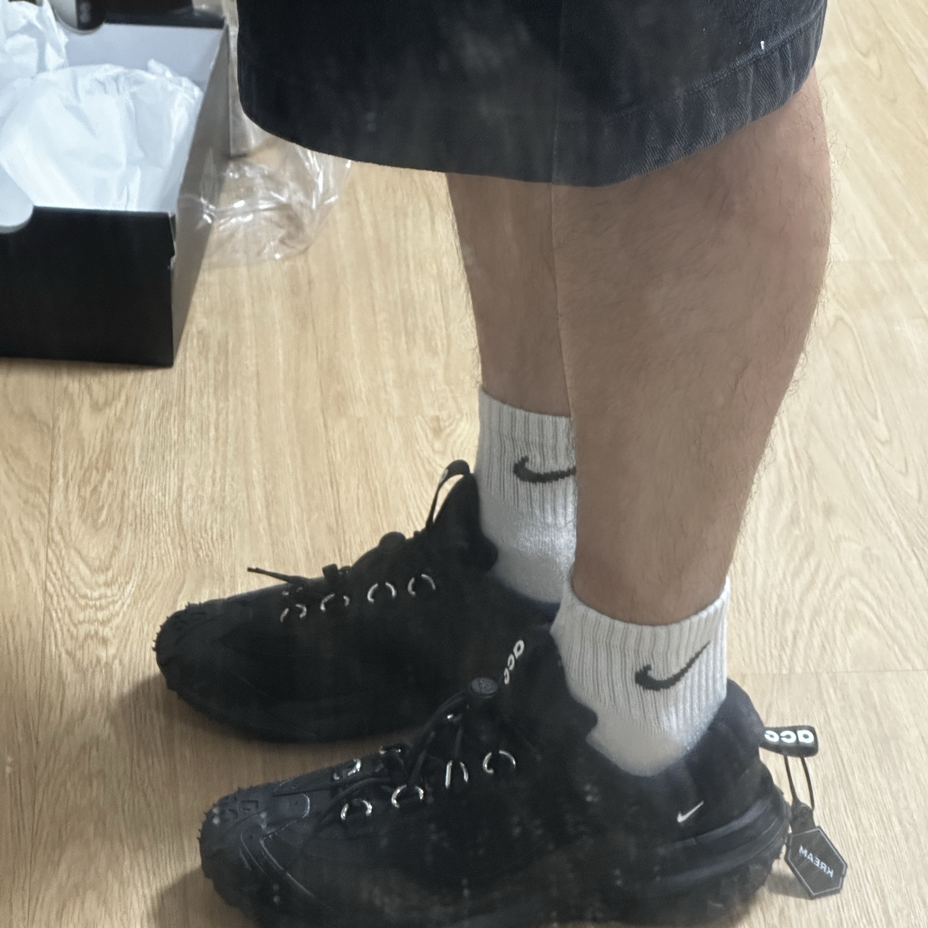 Nike x Comme des Garcons Homme Plus ACG Mountain Fly 2 Low Black 착용 스타일 - 2