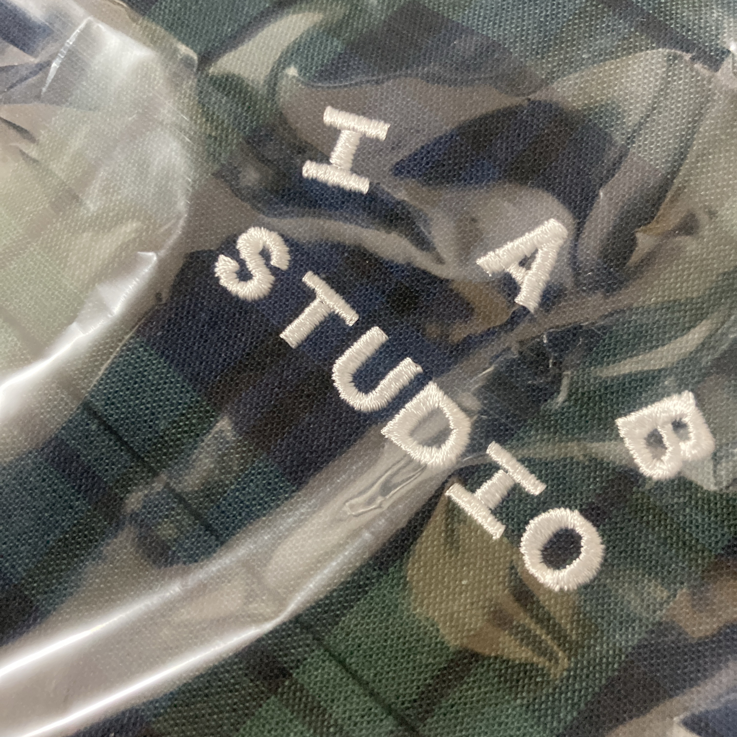 IAB Studio Blackwatch Tartan Shirt Blue Green 착용 스타일 - 1