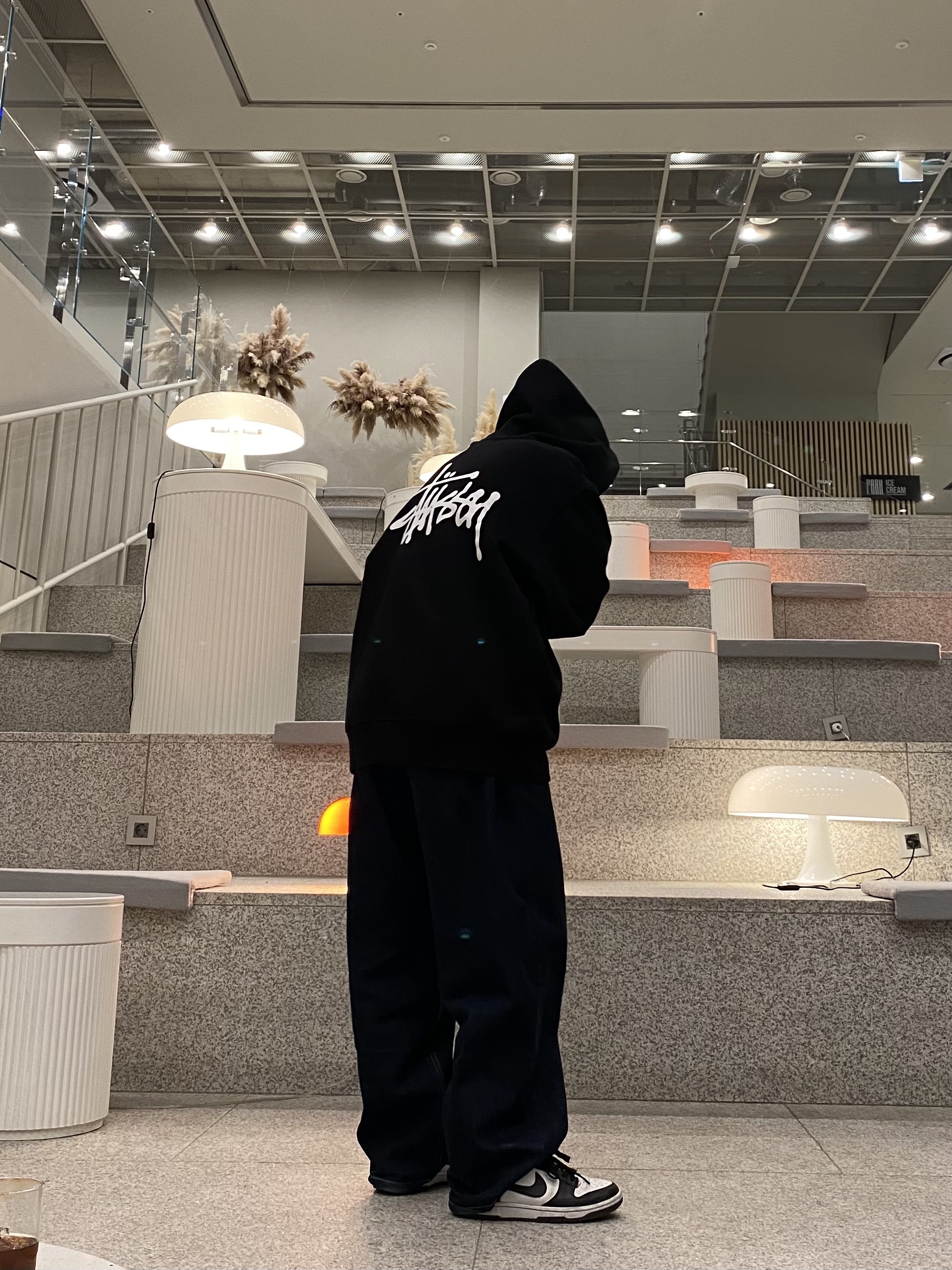 Nike Dunk Low Retro Black, Stussy Flipped Zip Hoodie Black 착용 스타일