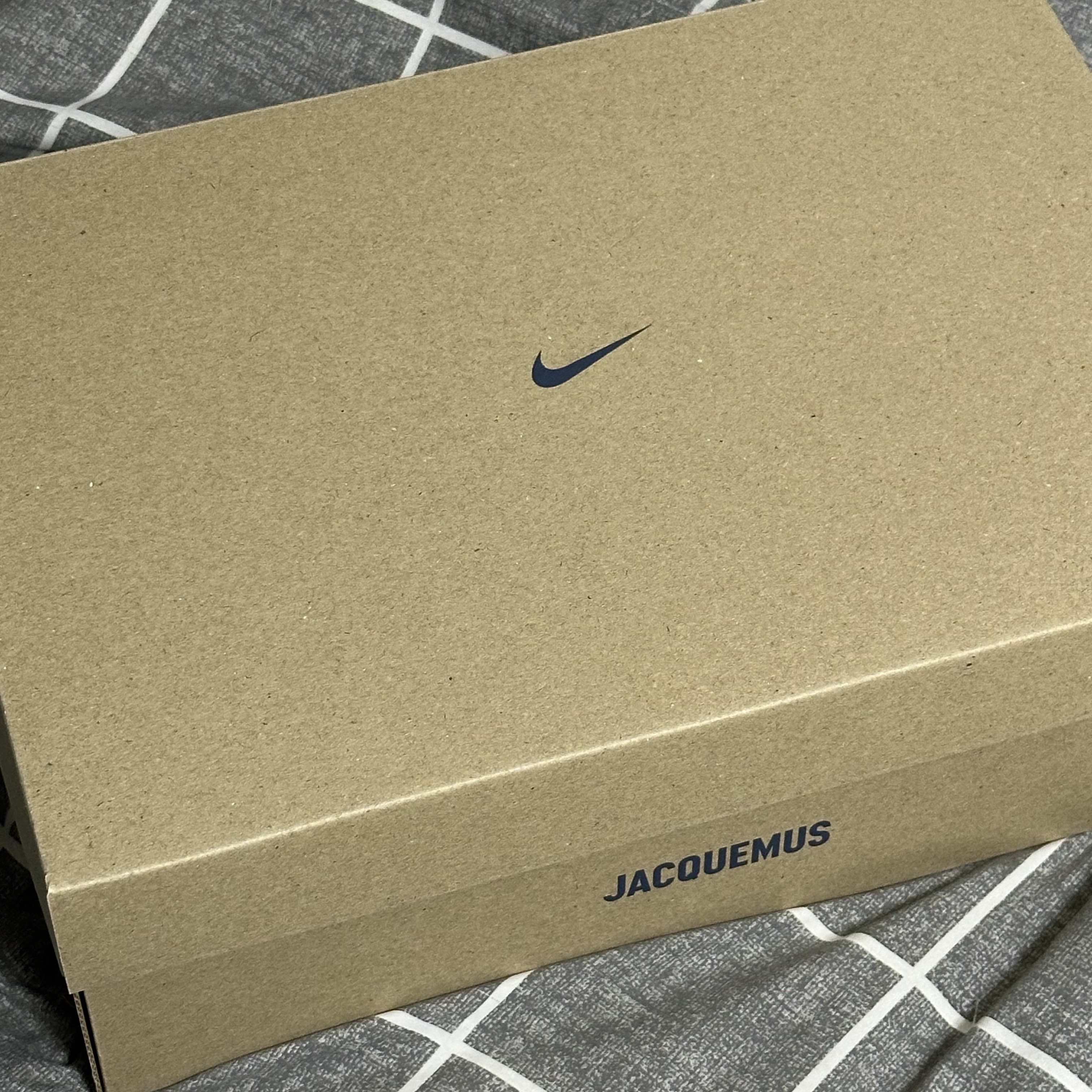 Nike x Jacquemus Air Max 1 '86 Sail and Summit White 착용 스타일 - 4