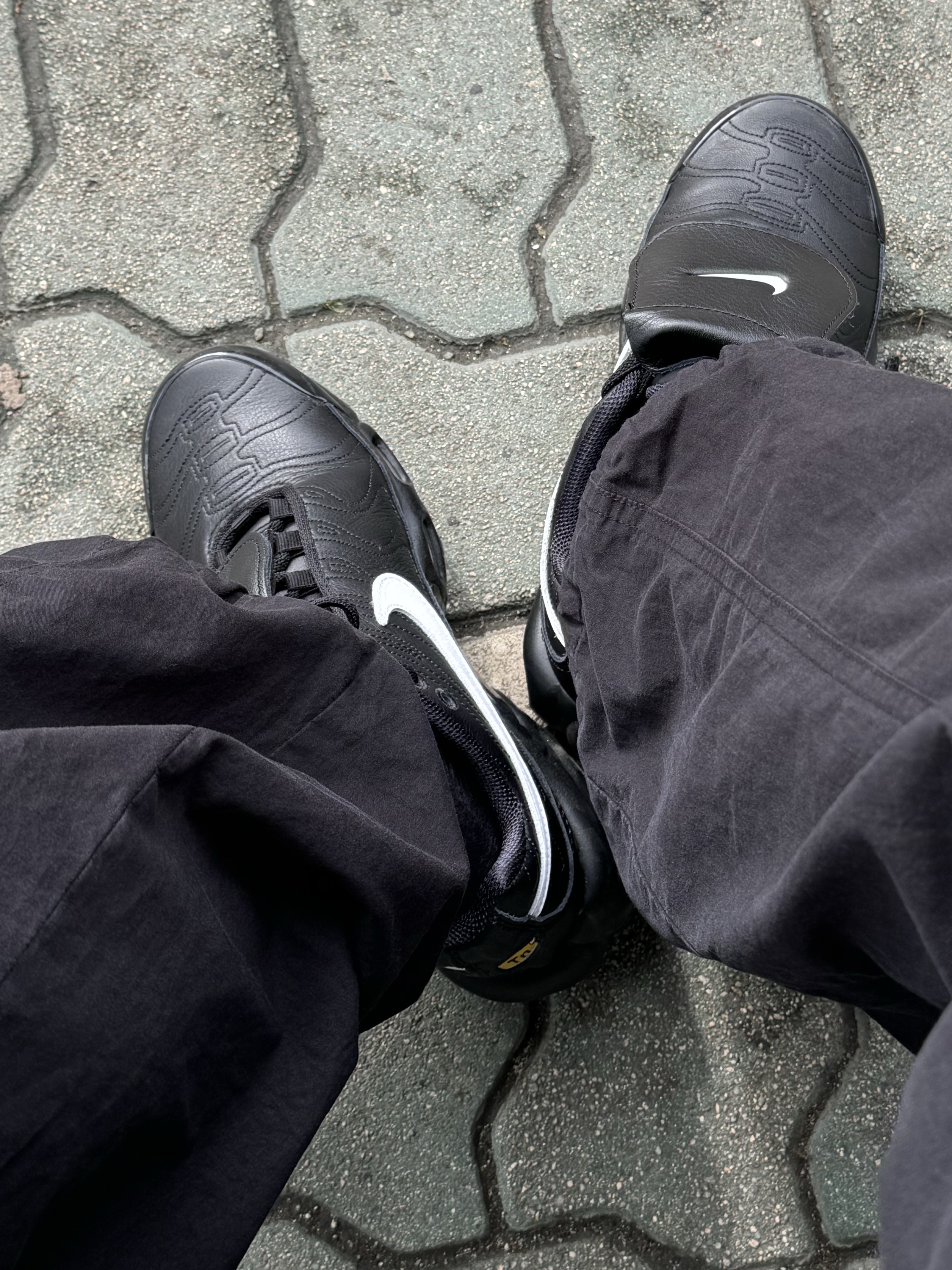(W) Nike Air Max Plus TNPO Black 착용 스타일