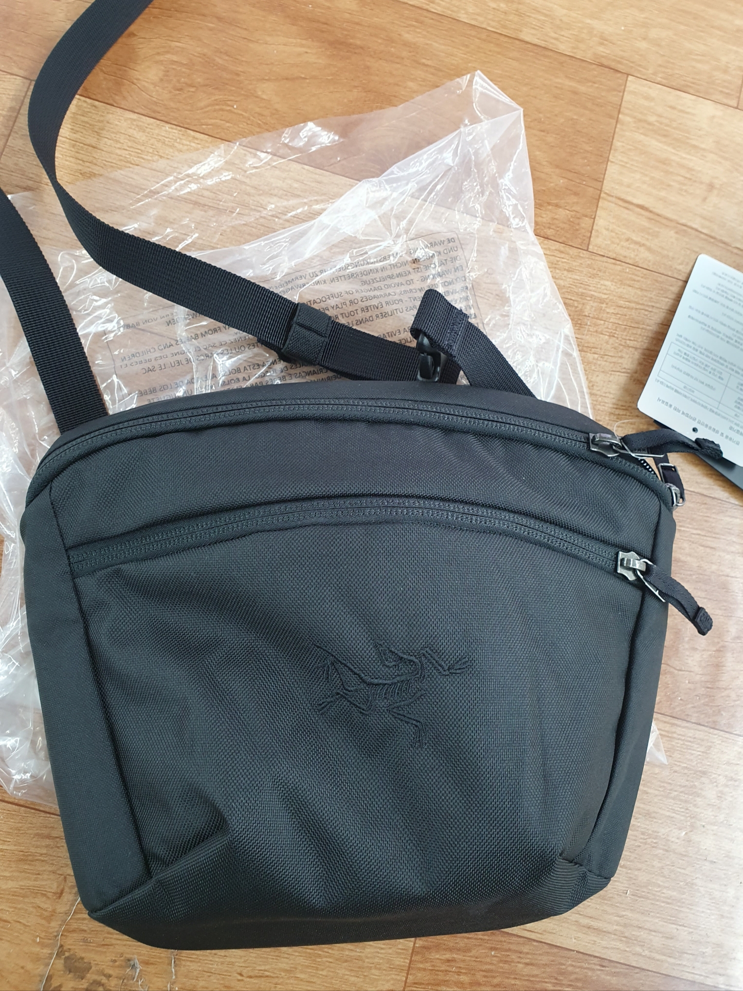 Arc'teryx Mantis 2 Waistpack Black II 착용 스타일