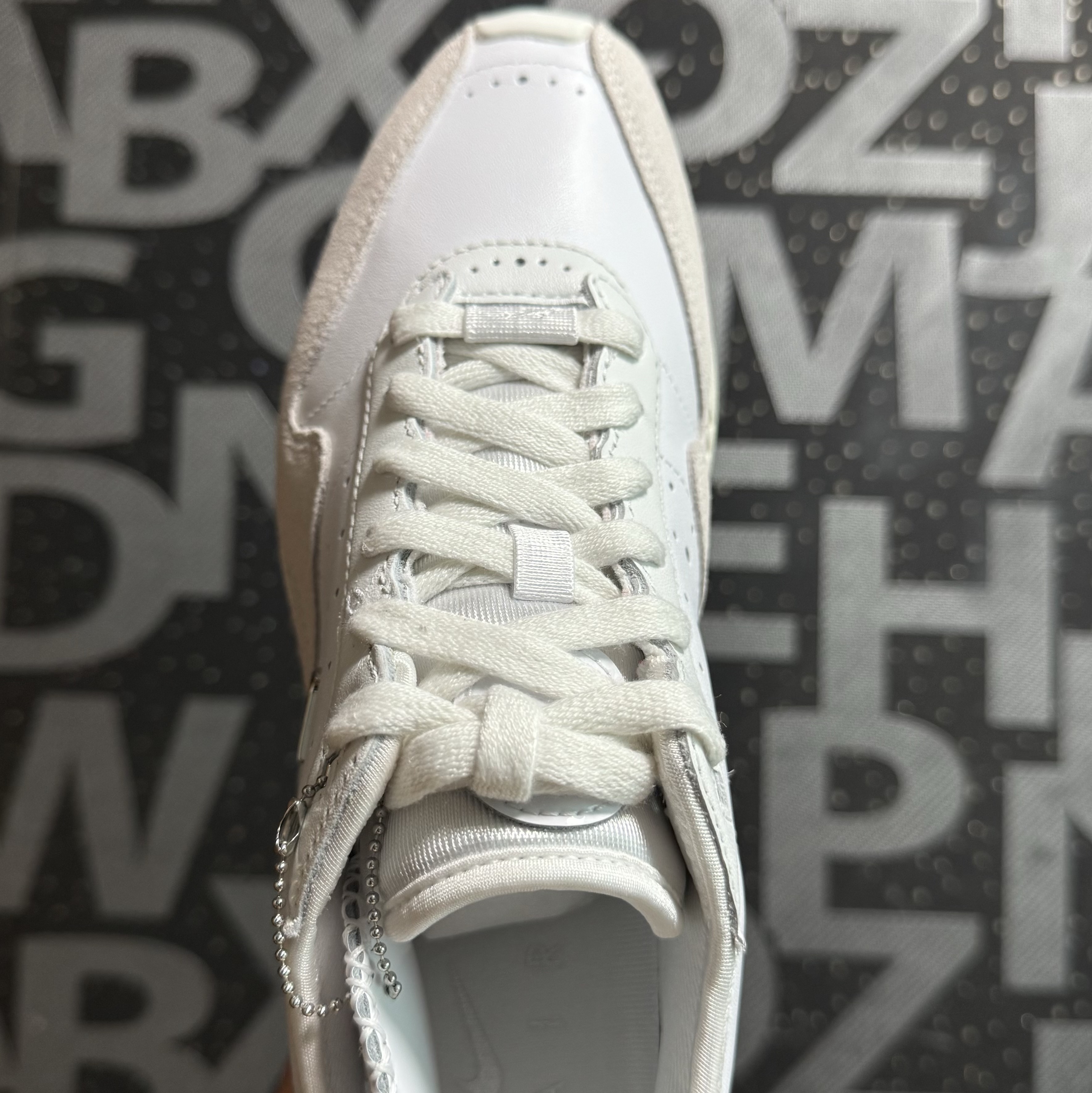 Nike x Jacquemus Air Max 1 '86 Sail and Summit White 착용 스타일 - 5